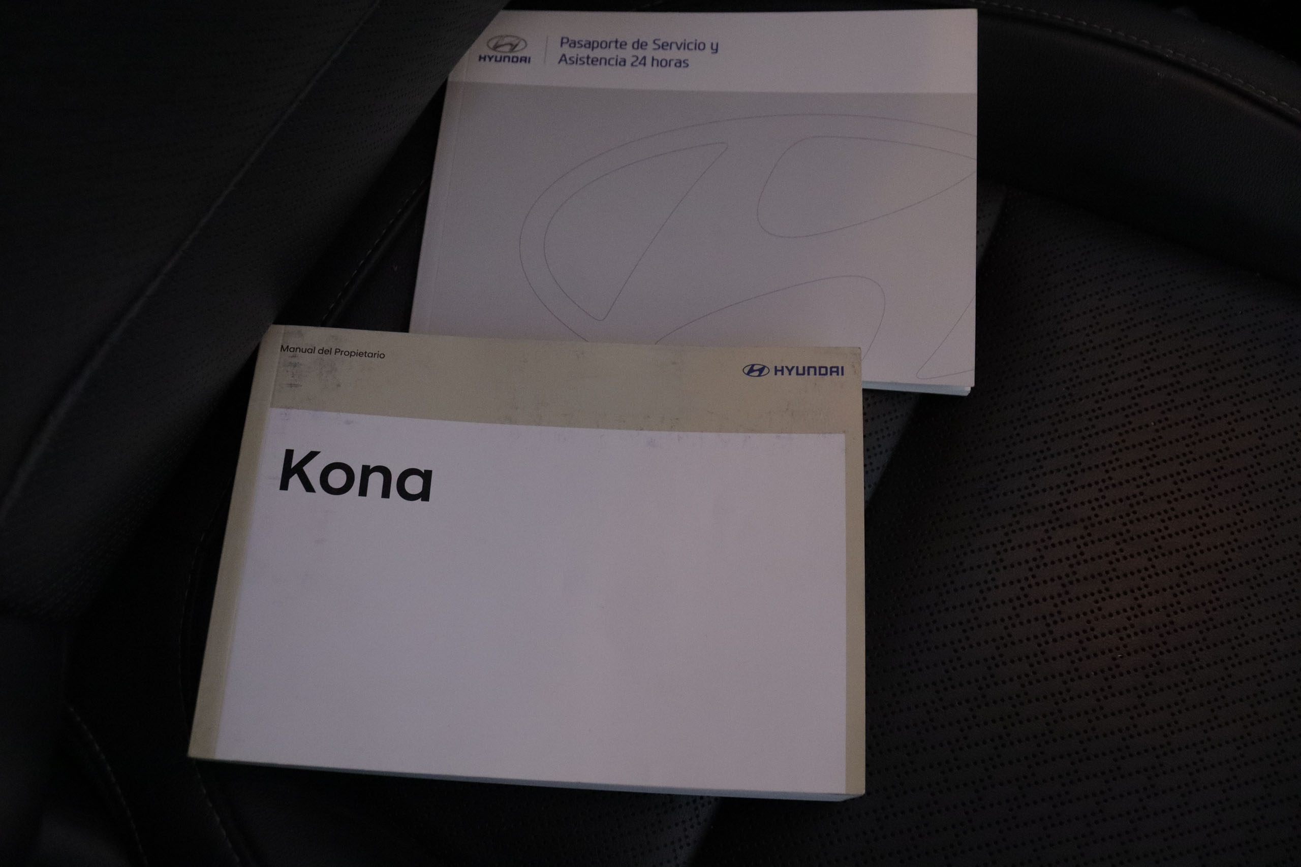 Hyundai Kona 1.6 TGDI STYLE DT 4X4 SKY AUTO 177CV 5P # CUERO, TECHO ELECTRICO, NAVY foto 26