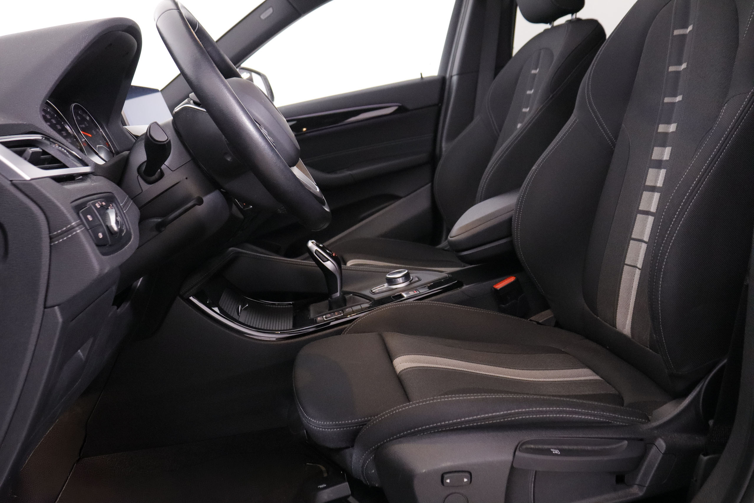 BMW X2 X2 S DRIVE AUTO 140CV 5P #IVA DEDUCIBLE, TECHO ELECTRICO PANORAMICO foto 25