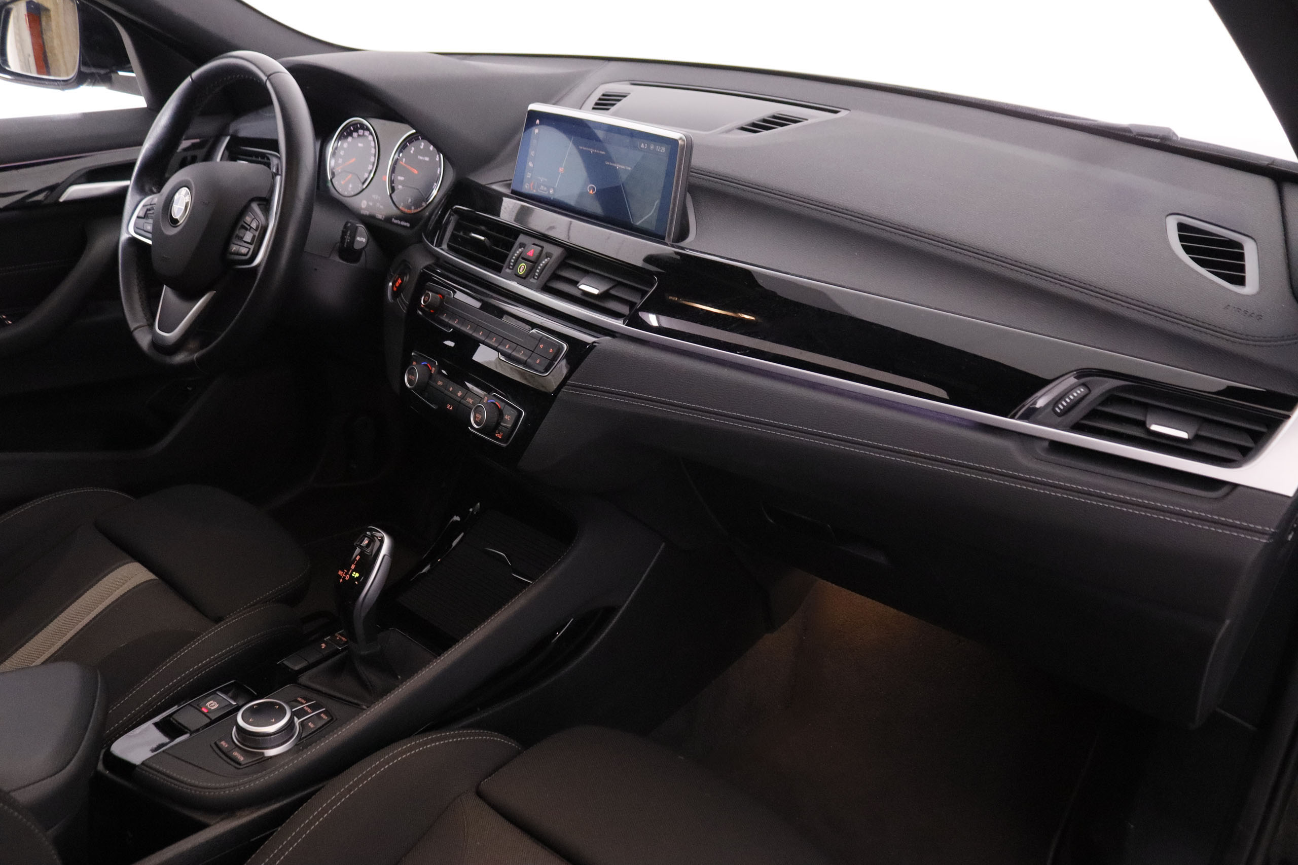 BMW X2 X2 S DRIVE AUTO 140CV 5P #IVA DEDUCIBLE, TECHO ELECTRICO PANORAMICO foto 17