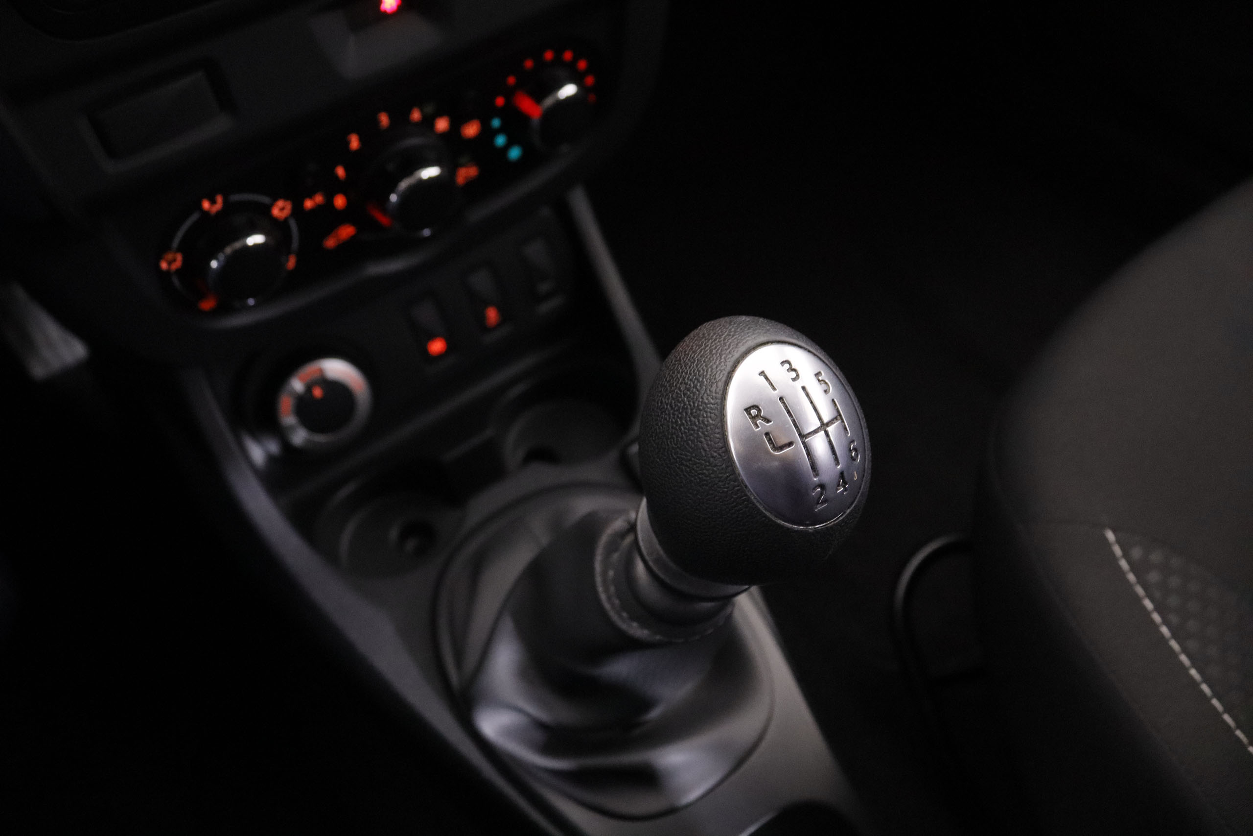 Dacia Duster 1.3 TCE 4X4 125CV 5P # PARKTRONIC foto 21