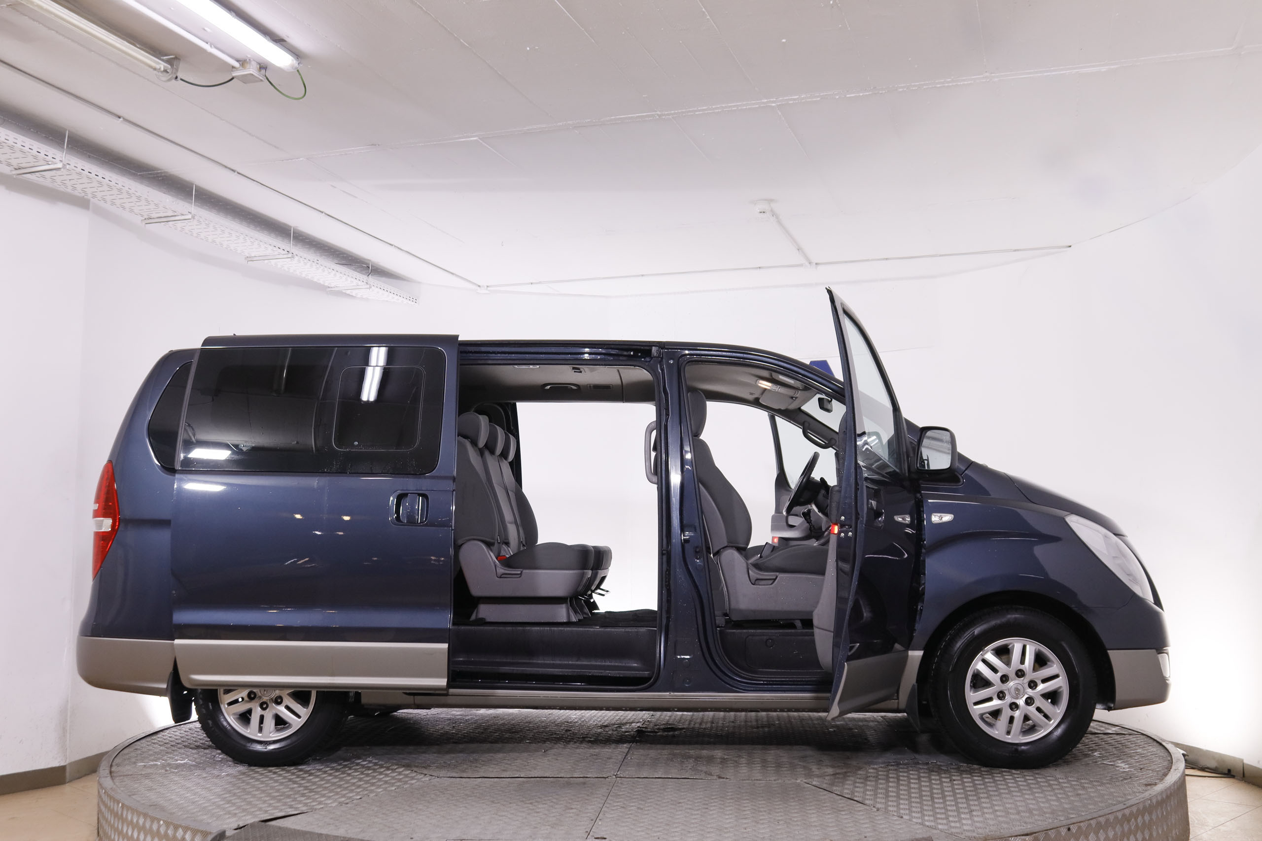 Hyundai H-1 2.5 CRDI TRAVELER 136CV 8 PLAZAS 5P # PARKTRONIC foto 10