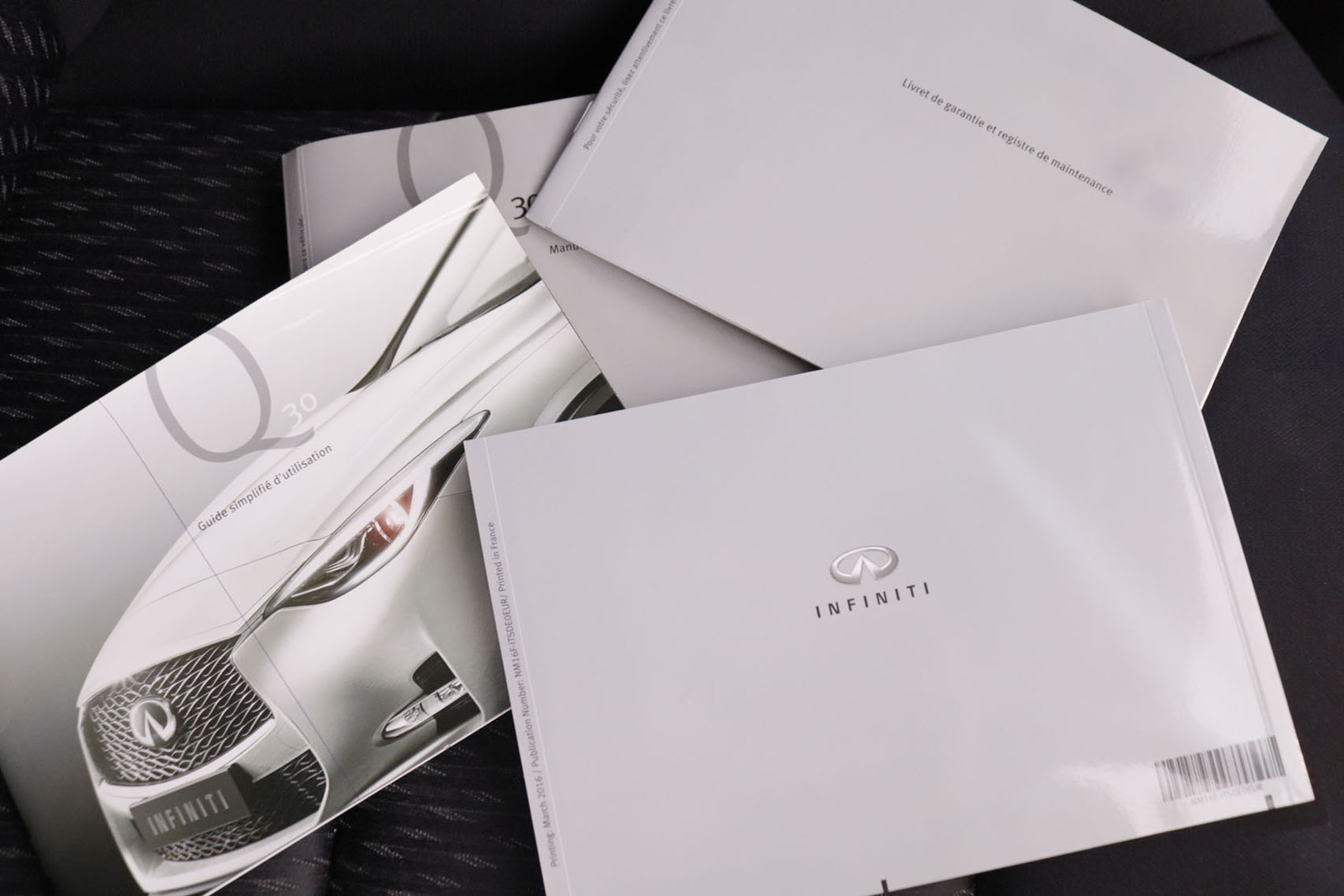 Infiniti Q30 1.5D PREMIUM AUTO 109CV 5P# NAVY, PARKTRONIC foto 26