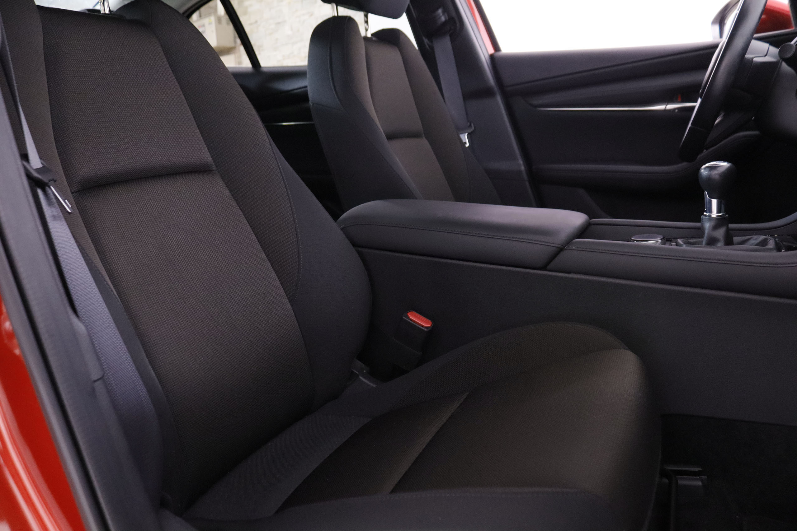 Mazda 3 2.0 HEV SEDAN ZENITH E-SKYACTIV 120CV 4P # IVA DEDUCIBLE, NAVY, PARKTRONIC foto 28