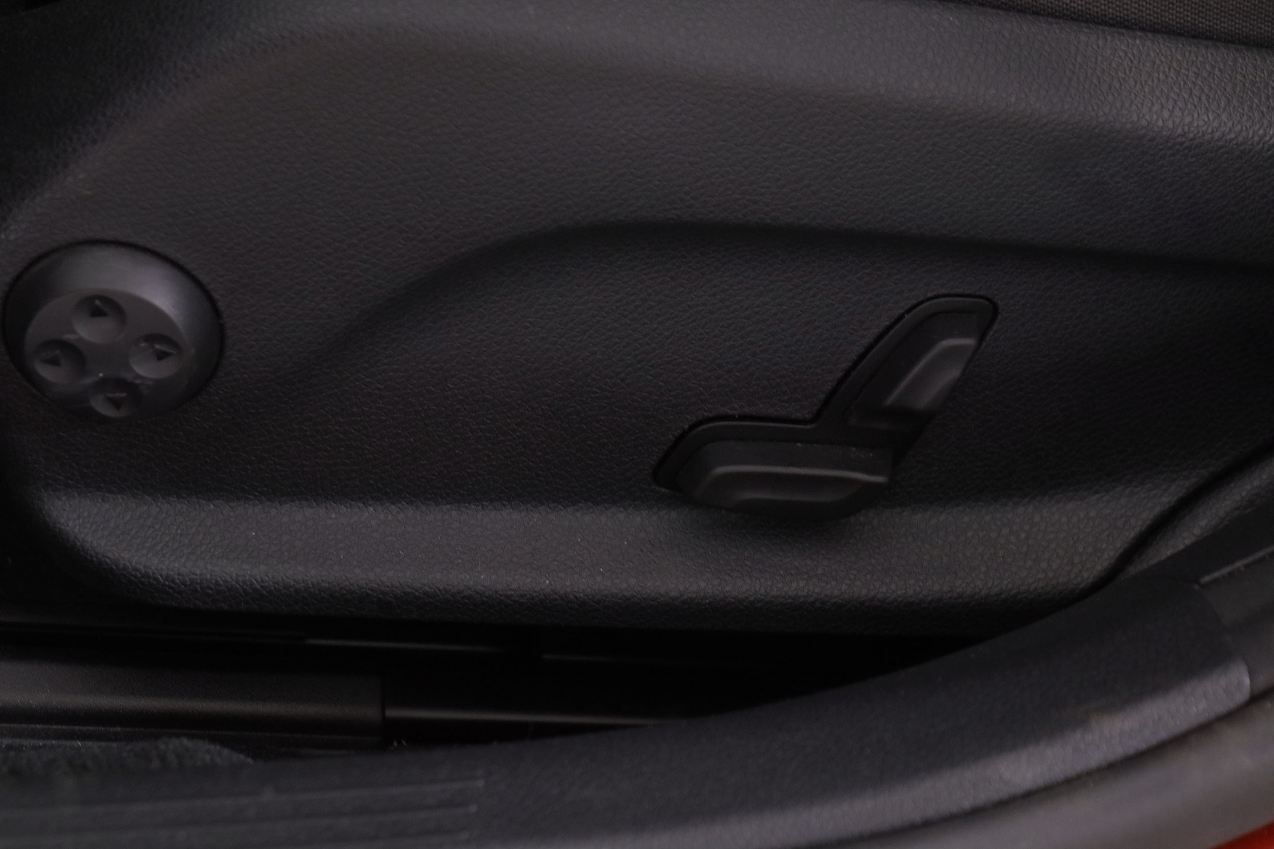 Mercedes-benz C 200 CLASE C C200 HEV ESTATE AVANTGARDE AUTO 184CV 5P # IVA DEDUCIBLE, CUERO, NAVY foto 27