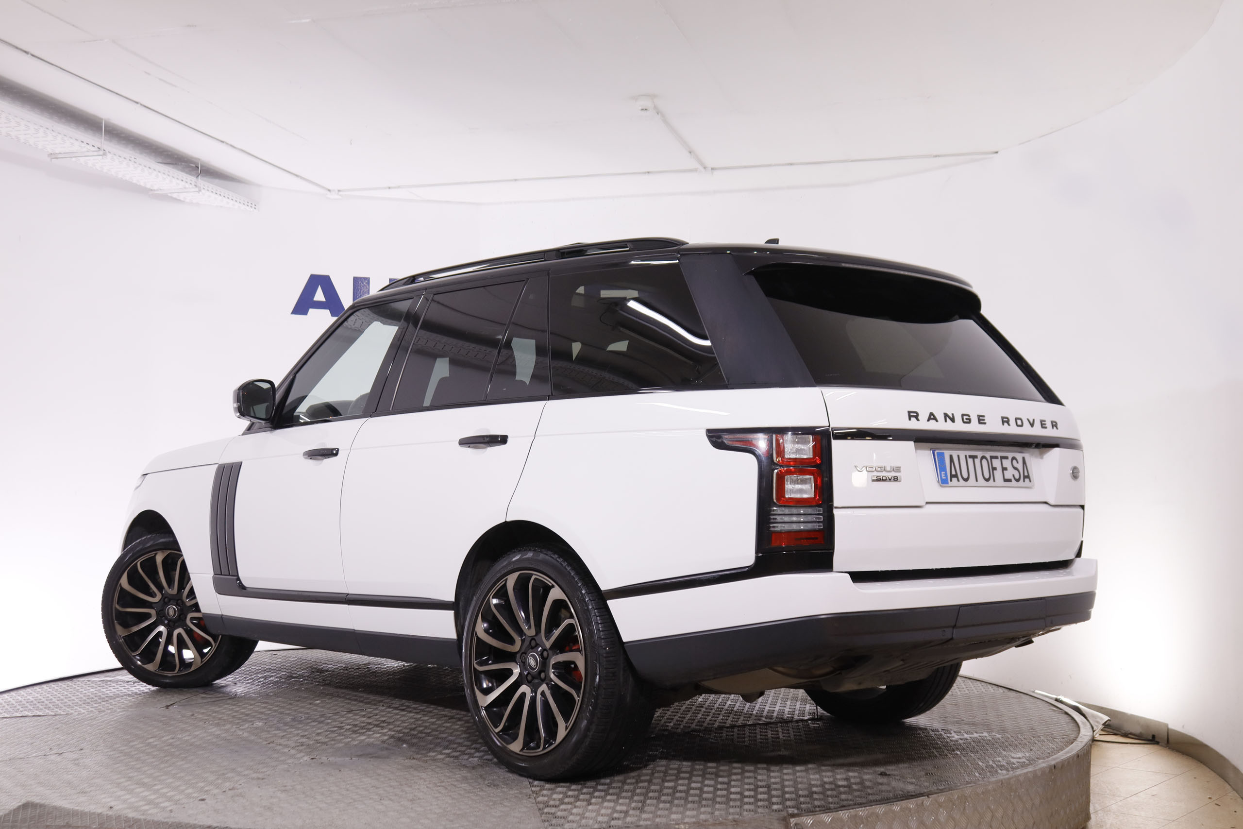 Land Rover Range Rover Vogue 4.4 SDV8 HSE 4X4 AUTO 339CV 5P # CUERO, TECHO ELEC PANORAMICO, NAVY foto 5