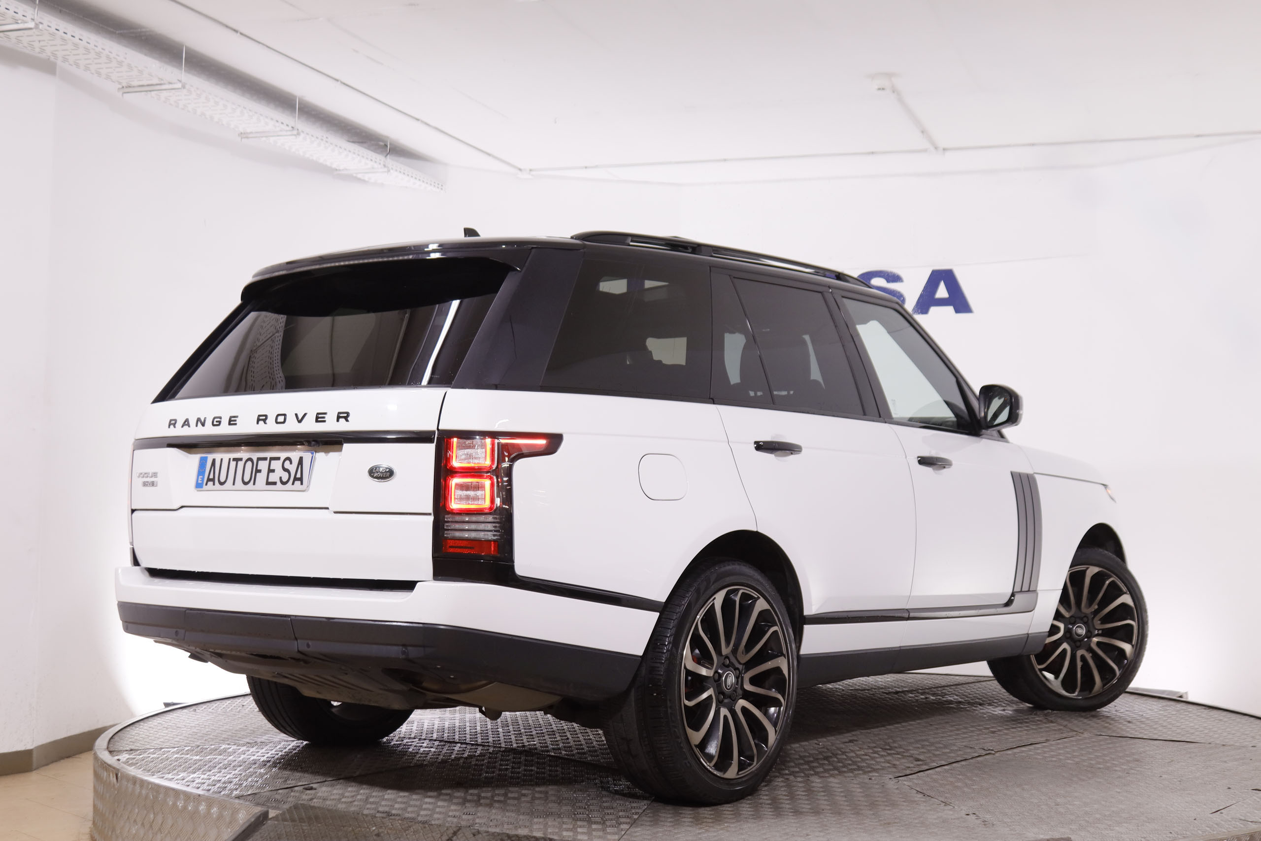 Land Rover Range Rover Vogue 4.4 SDV8 HSE 4X4 AUTO 339CV 5P # CUERO, TECHO ELEC PANORAMICO, NAVY foto 7