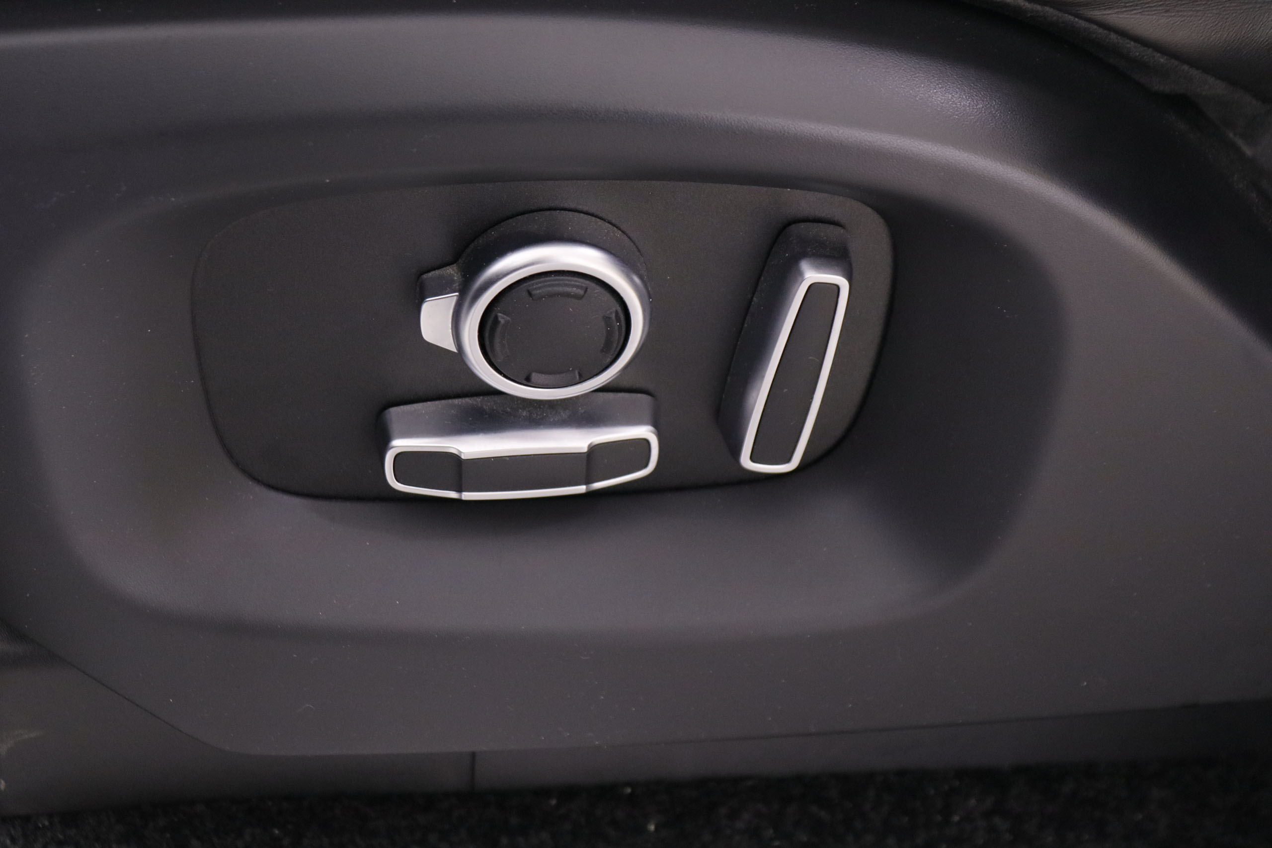 Land Rover Range Rover Vogue 4.4 SDV8 HSE 4X4 AUTO 339CV 5P # CUERO, TECHO ELEC PANORAMICO, NAVY foto 34