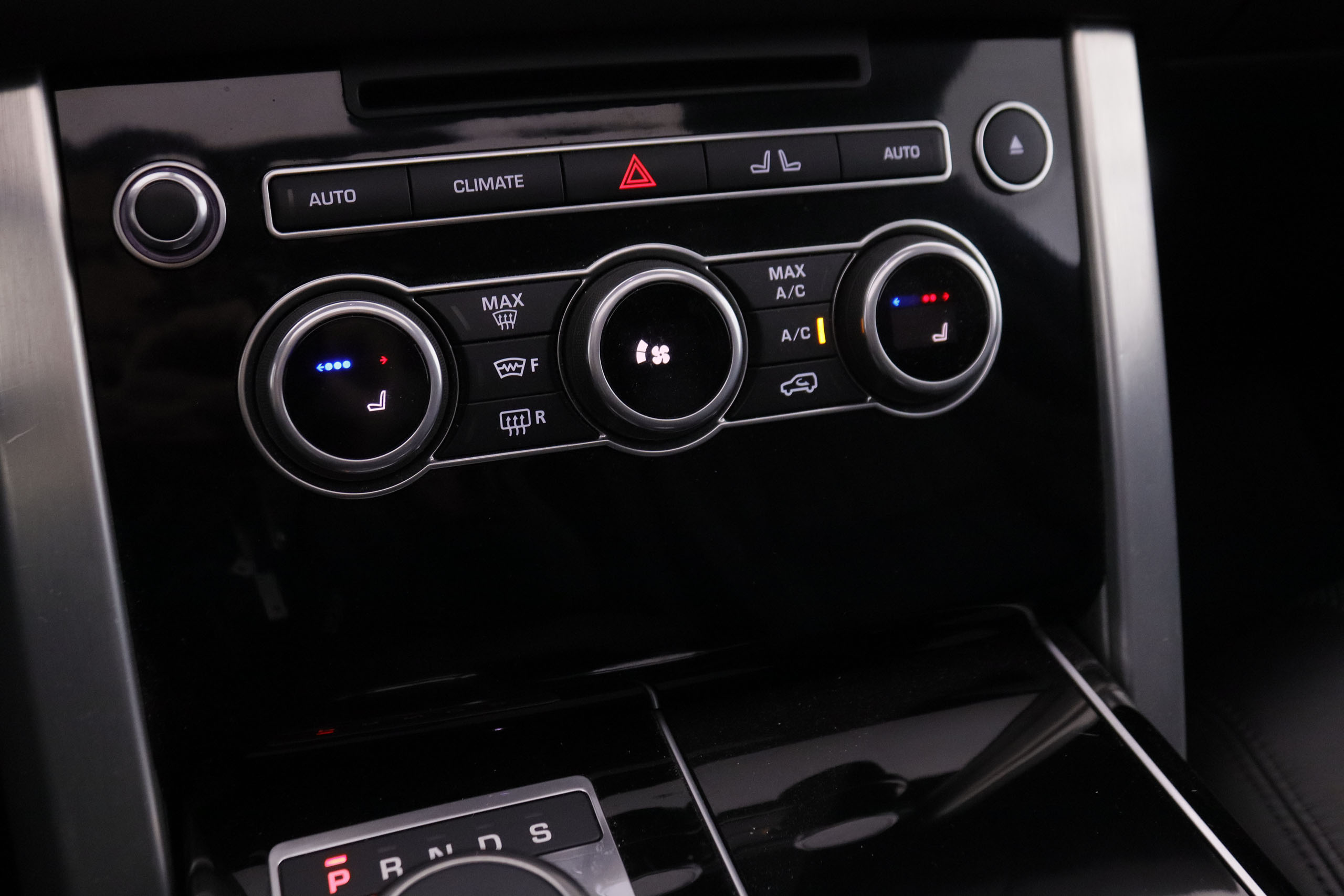 Land Rover Range Rover Vogue 4.4 SDV8 HSE 4X4 AUTO 339CV 5P # CUERO, TECHO ELEC PANORAMICO, NAVY foto 28