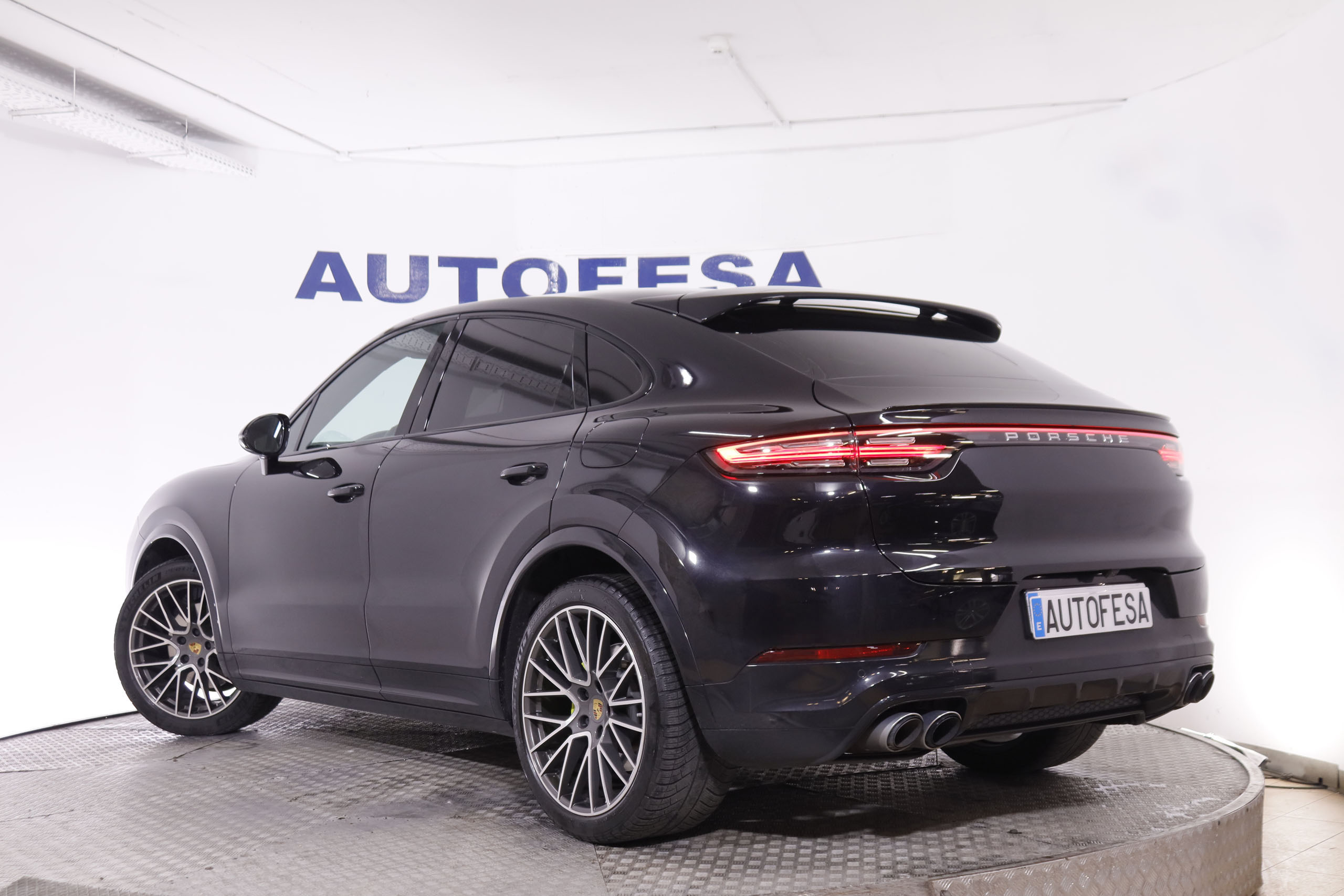 Porsche Cayenne 3.0 EHYBRID 4X4 462CV AUTO 5P # NAVY, CUERO, TECHO PANORAMICO, FAROS LED foto 6