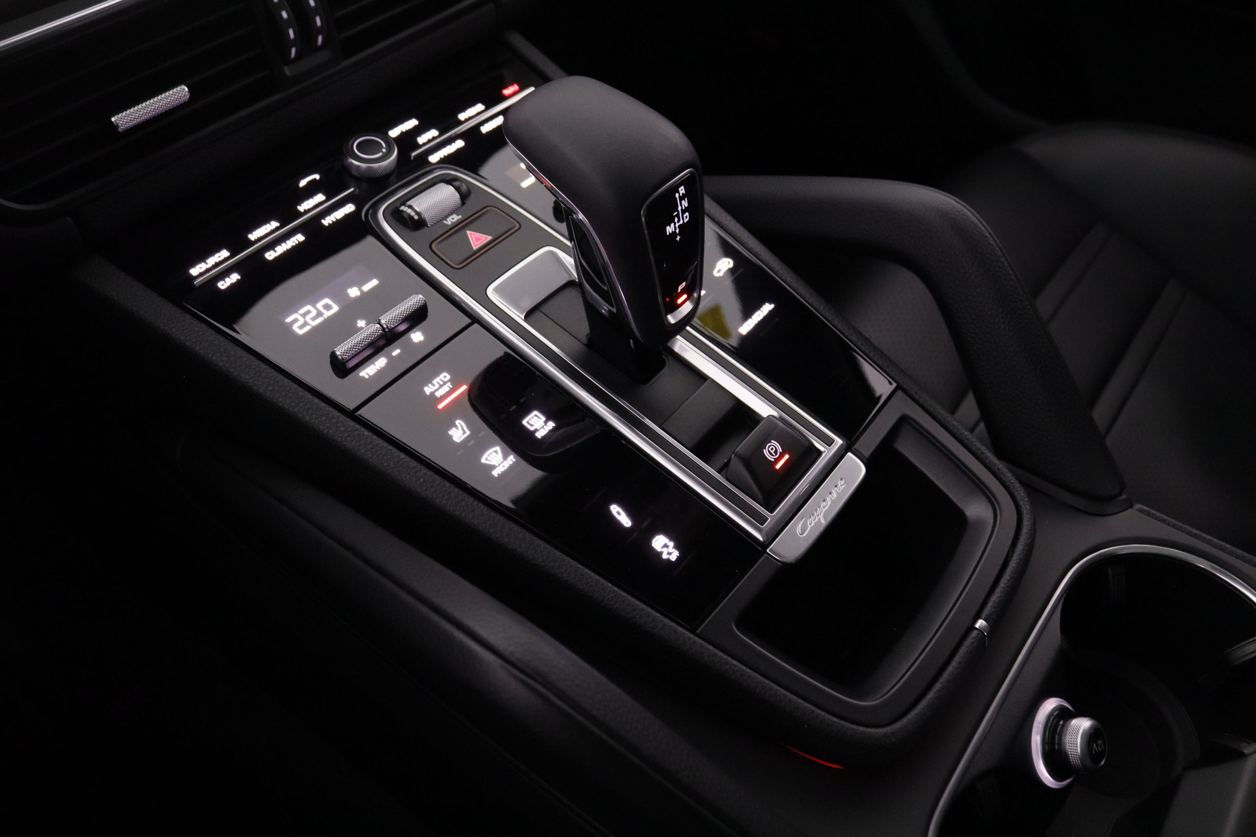 Porsche Cayenne 3.0 EHYBRID 4X4 462CV AUTO 5P # NAVY, CUERO, TECHO PANORAMICO, FAROS LED foto 26