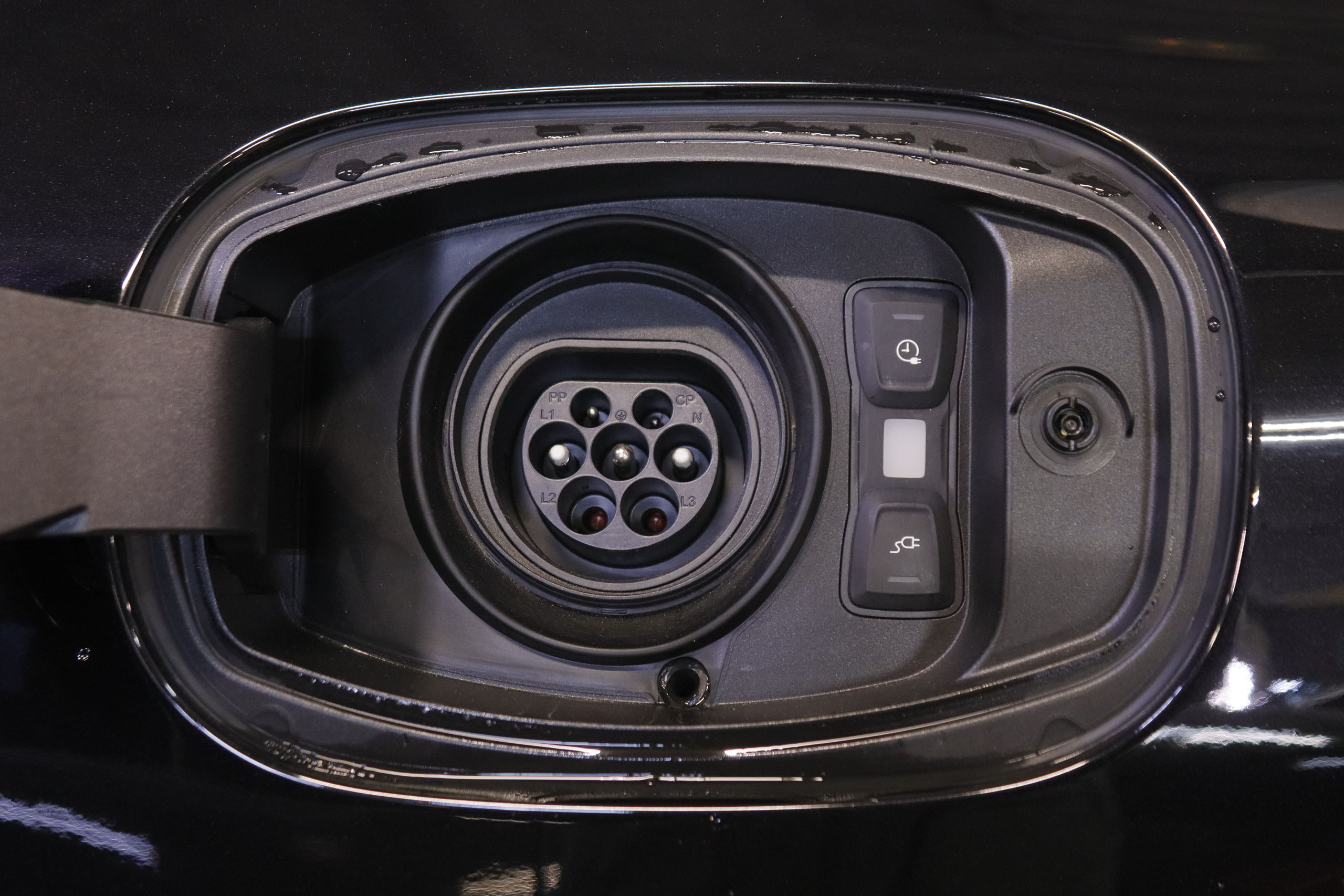 Porsche Cayenne 3.0 EHYBRID 4X4 462CV AUTO 5P # NAVY, CUERO, TECHO PANORAMICO, FAROS LED foto 32