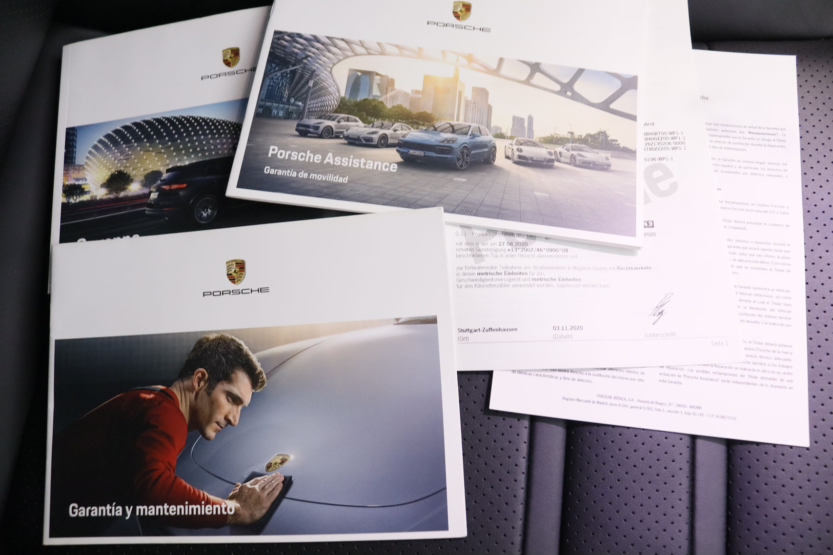 Porsche Cayenne 3.0 EHYBRID 4X4 462CV AUTO 5P # NAVY, CUERO, TECHO PANORAMICO, FAROS LED foto 33