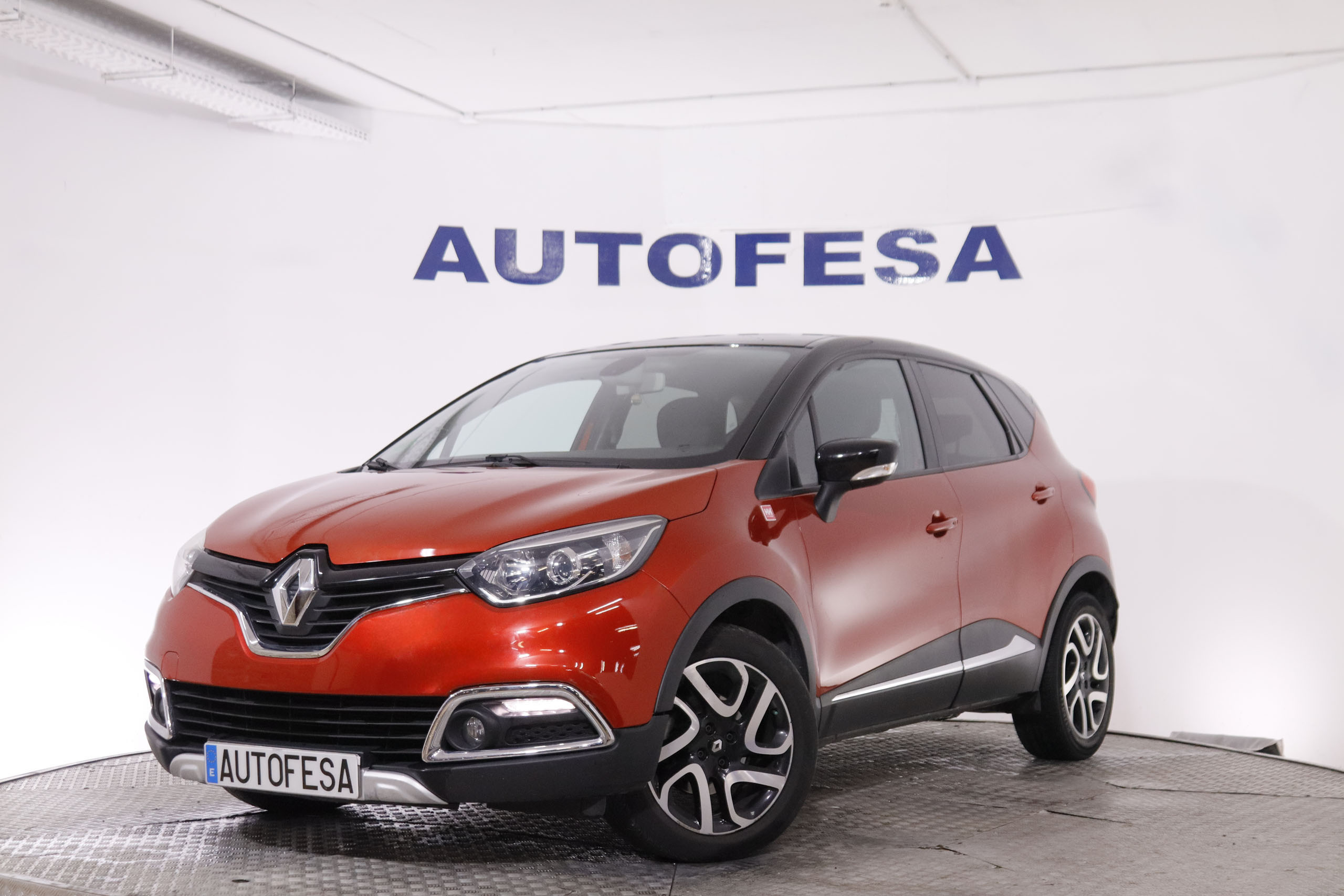 Renault Captur 1.2 TCE HELLY HANSEN foto 1
