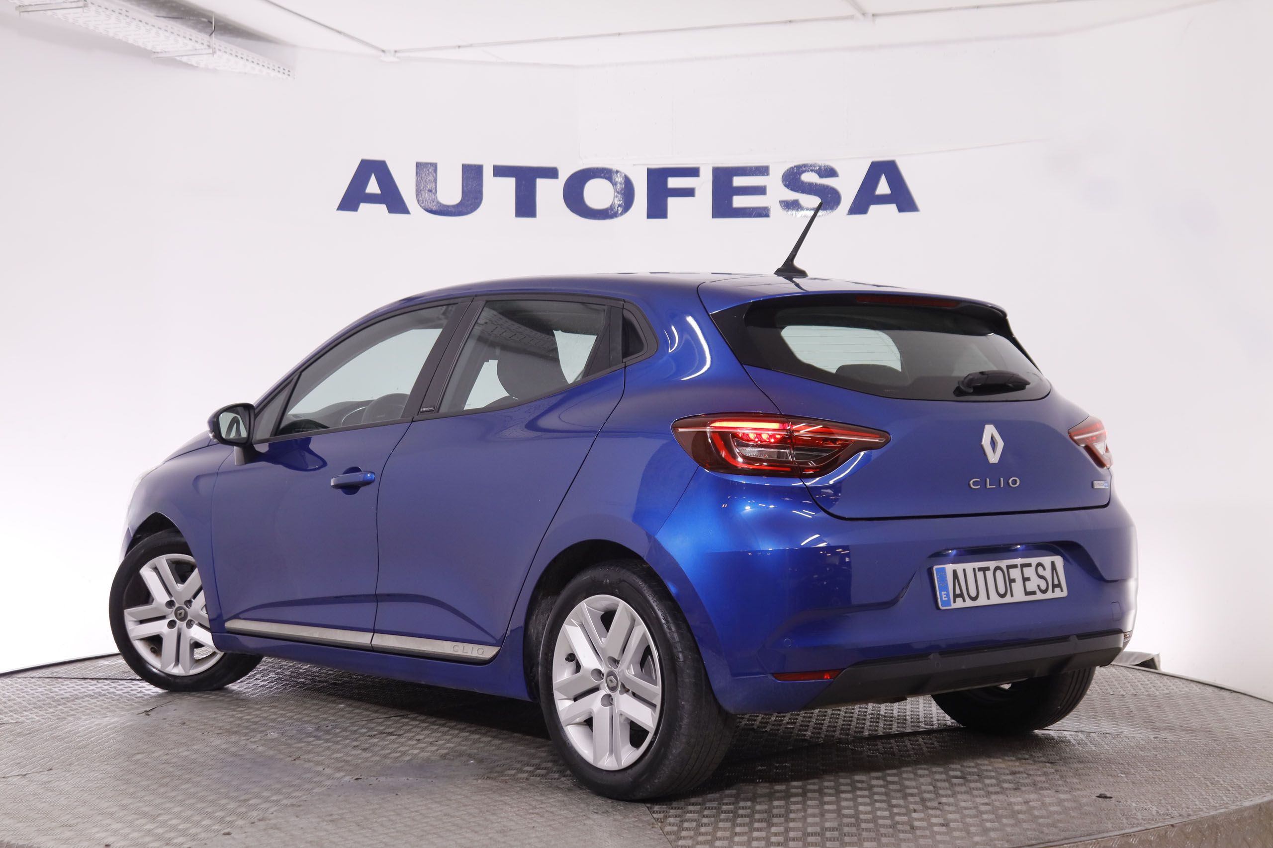Renault Clio 1.6 E TECH HYBRID BUSSINESS AUTO 140CV 5P # NAVY, BLUETOOTH 1.6 E TECH HYBRID BUSSINESS AUTO 140CV 5P # NAVY, BLUETOOTH foto 7