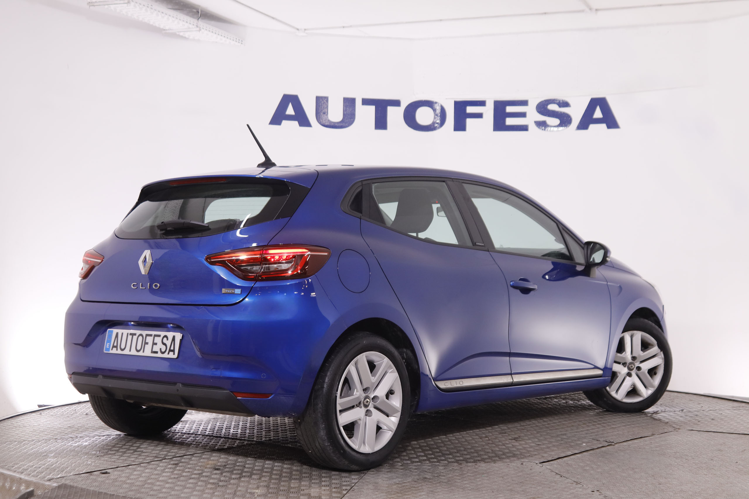 Renault Clio 1.6 E TECH HYBRID BUSSINESS AUTO 140CV 5P # NAVY, BLUETOOTH 1.6 E TECH HYBRID BUSSINESS AUTO 140CV 5P # NAVY, BLUETOOTH foto 5