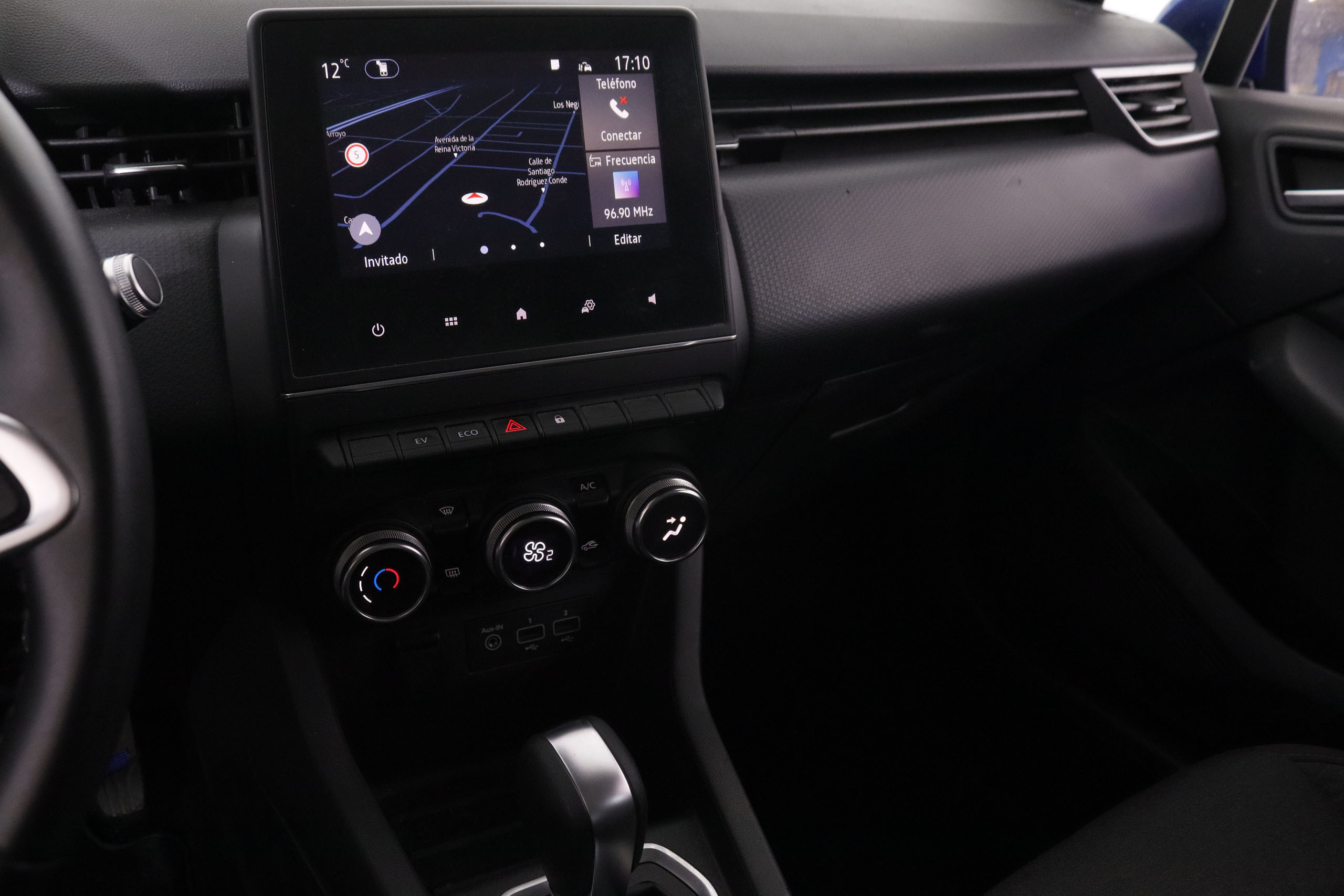 Renault Clio 1.6 E TECH HYBRID BUSSINESS AUTO 140CV 5P # NAVY, BLUETOOTH 1.6 E TECH HYBRID BUSSINESS AUTO 140CV 5P # NAVY, BLUETOOTH foto 18