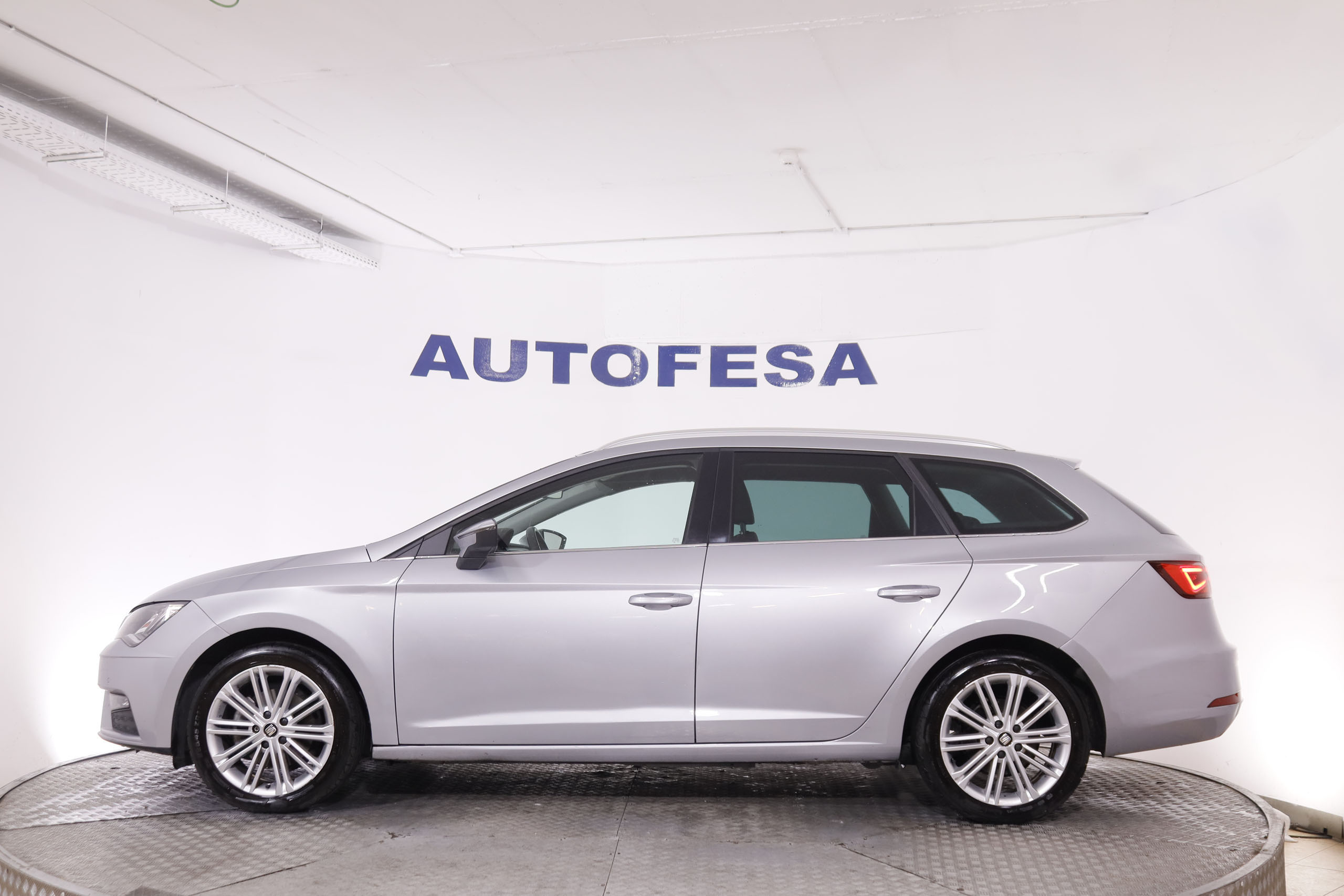Seat Leon ST 1.5 TGI DSG-7 EXELLENCE AUTO 130CV 5P # IVA DEDUCIBLE, PARKTRONIC foto 9