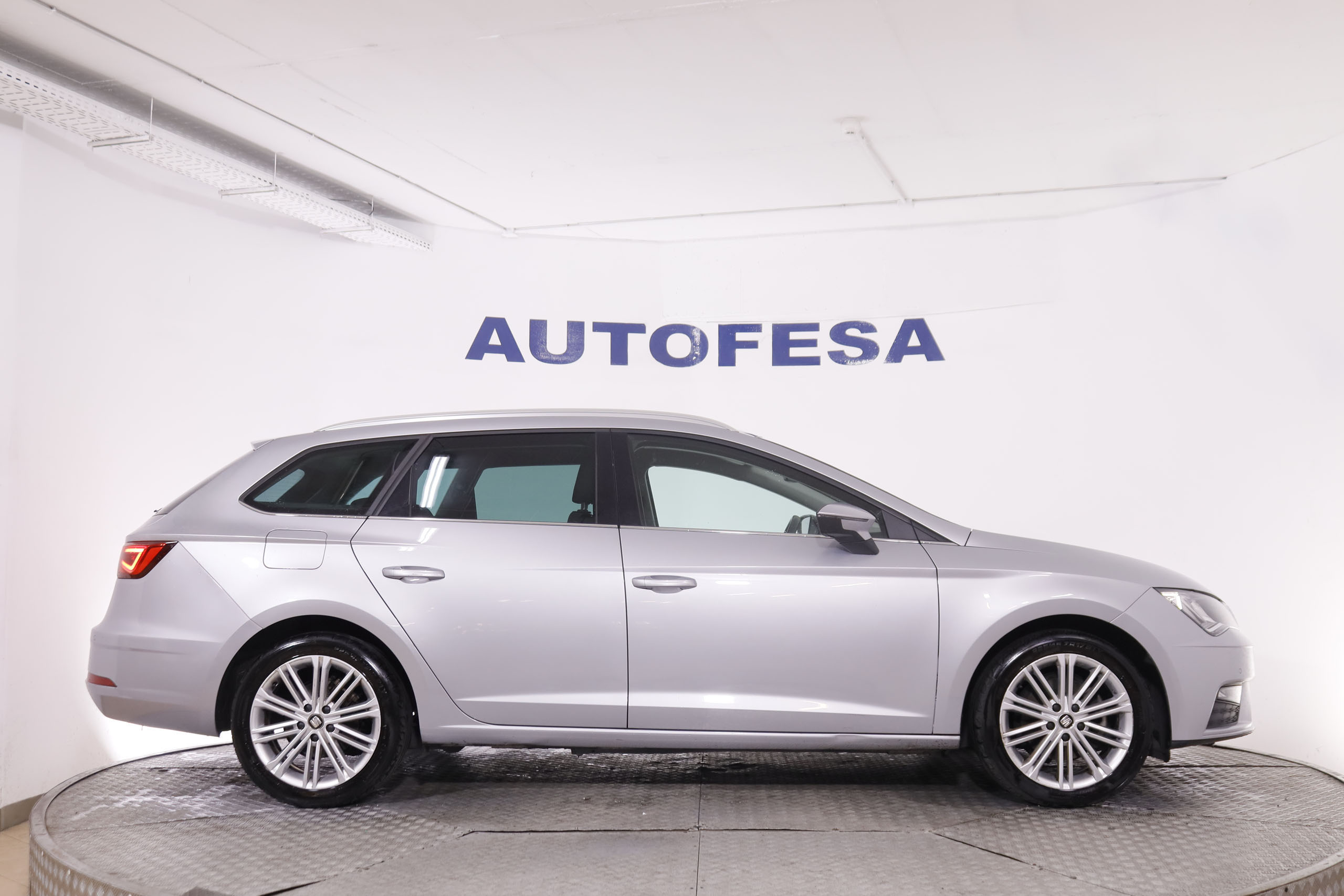 Seat Leon ST 1.5 TGI DSG-7 EXELLENCE AUTO 130CV 5P # IVA DEDUCIBLE, PARKTRONIC foto 13