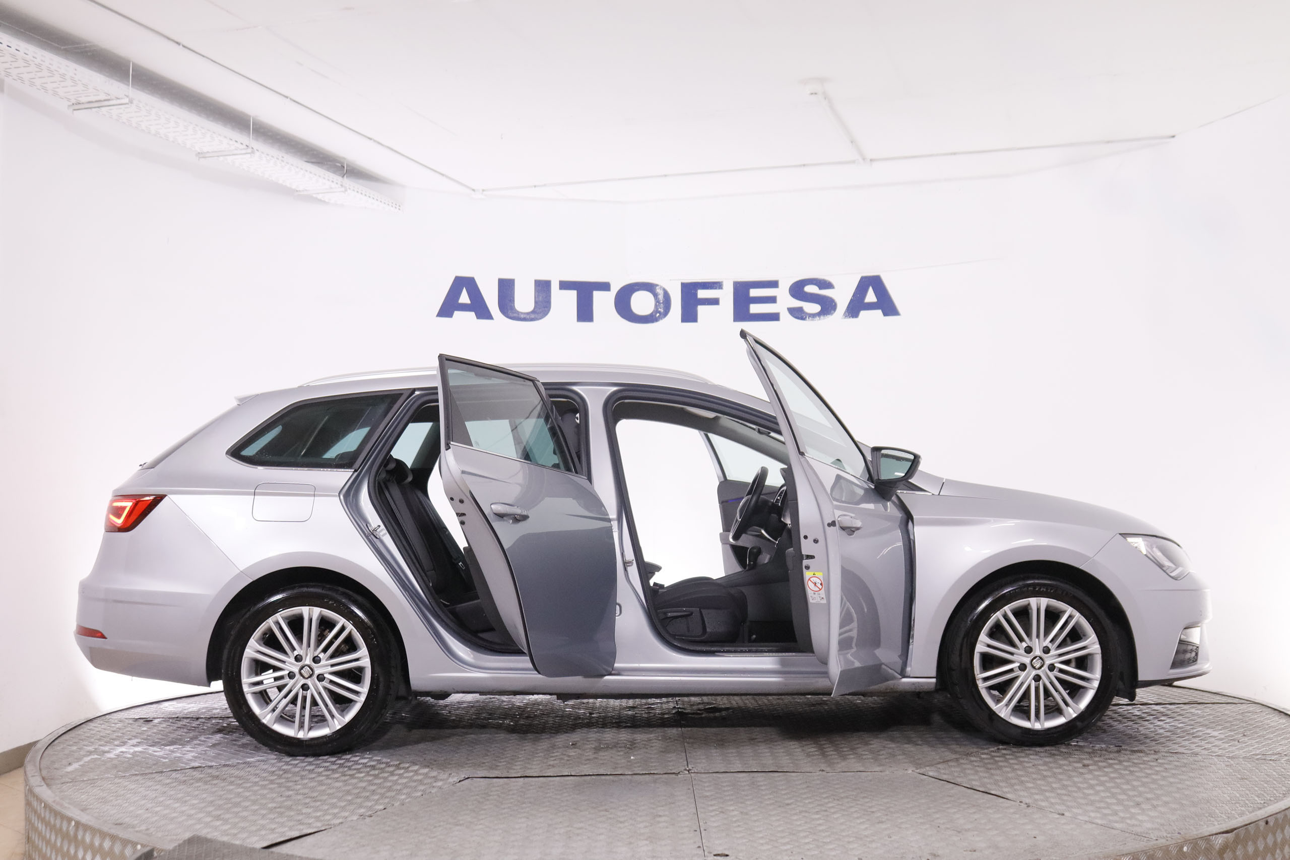 Seat Leon ST 1.5 TGI DSG-7 EXELLENCE AUTO 130CV 5P # IVA DEDUCIBLE, PARKTRONIC foto 11