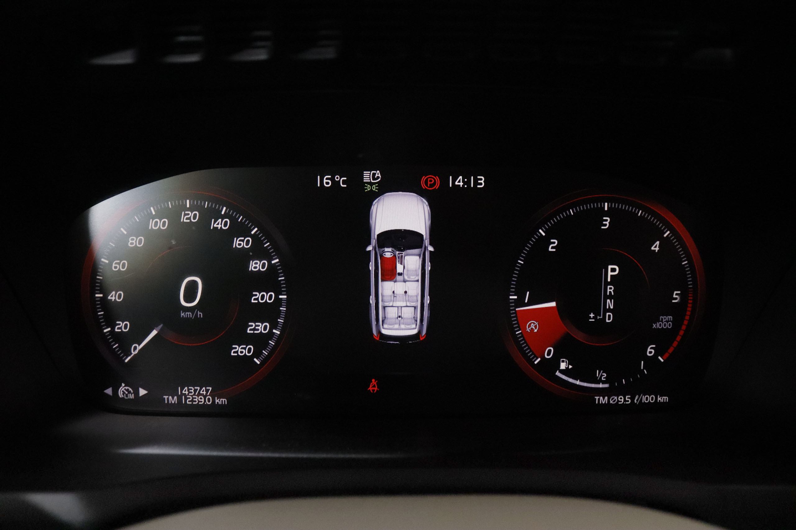 Volvo Xc 90 2.0 D5 AWD MOMENTUM AUTO 225CV 7 PLAZAS 5P # IVA DEDUCIBLE, CUERO, TECHO ELEC PANORAMICO foto 17