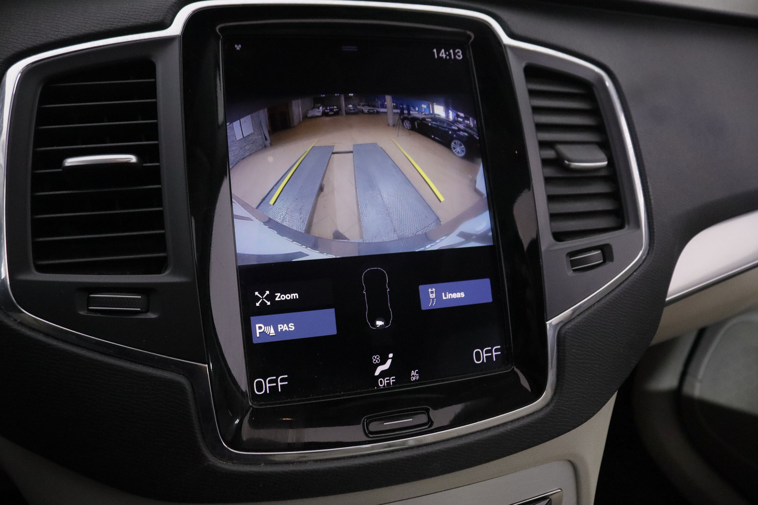 Volvo Xc 90 2.0 D5 AWD MOMENTUM AUTO 225CV 7 PLAZAS 5P # IVA DEDUCIBLE, CUERO, TECHO ELEC PANORAMICO foto 19