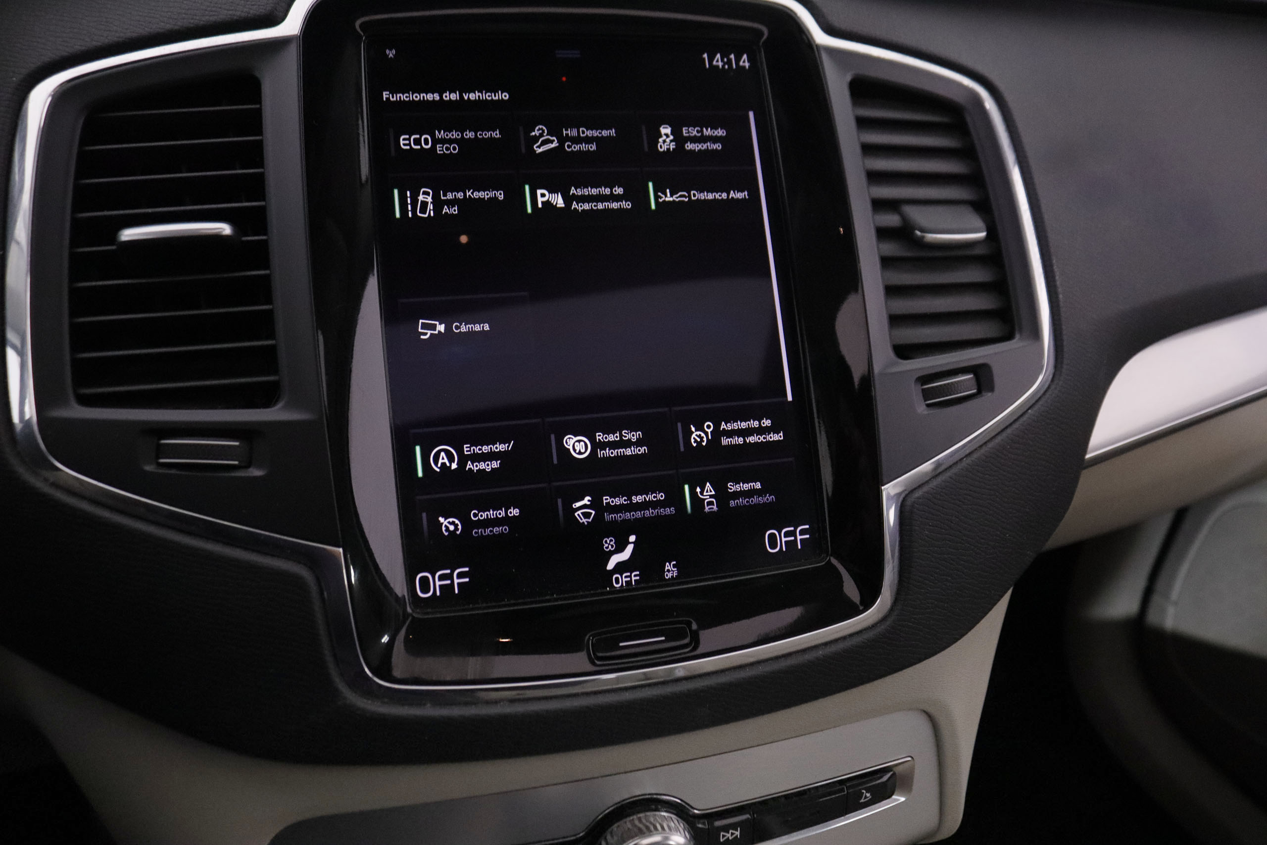 Volvo Xc 90 2.0 D5 AWD MOMENTUM AUTO 225CV 7 PLAZAS 5P # IVA DEDUCIBLE, CUERO, TECHO ELEC PANORAMICO foto 20