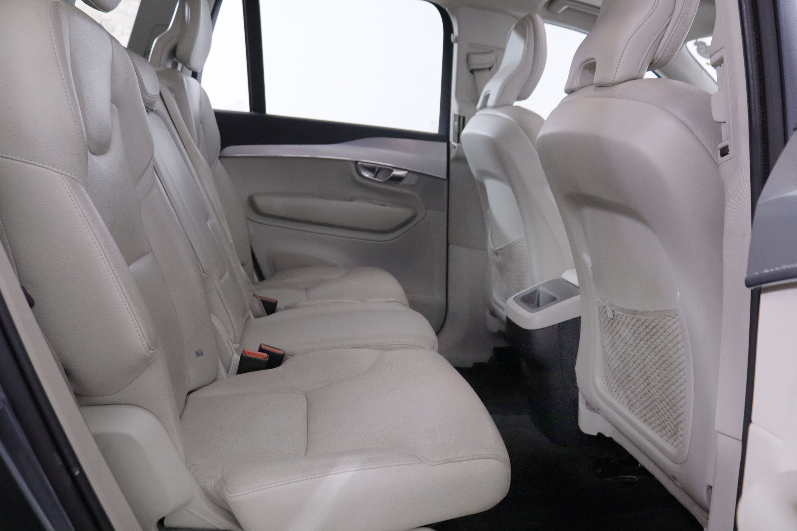 Volvo Xc 90 2.0 D5 AWD MOMENTUM AUTO 225CV 7 PLAZAS 5P # IVA DEDUCIBLE, CUERO, TECHO ELEC PANORAMICO foto 27