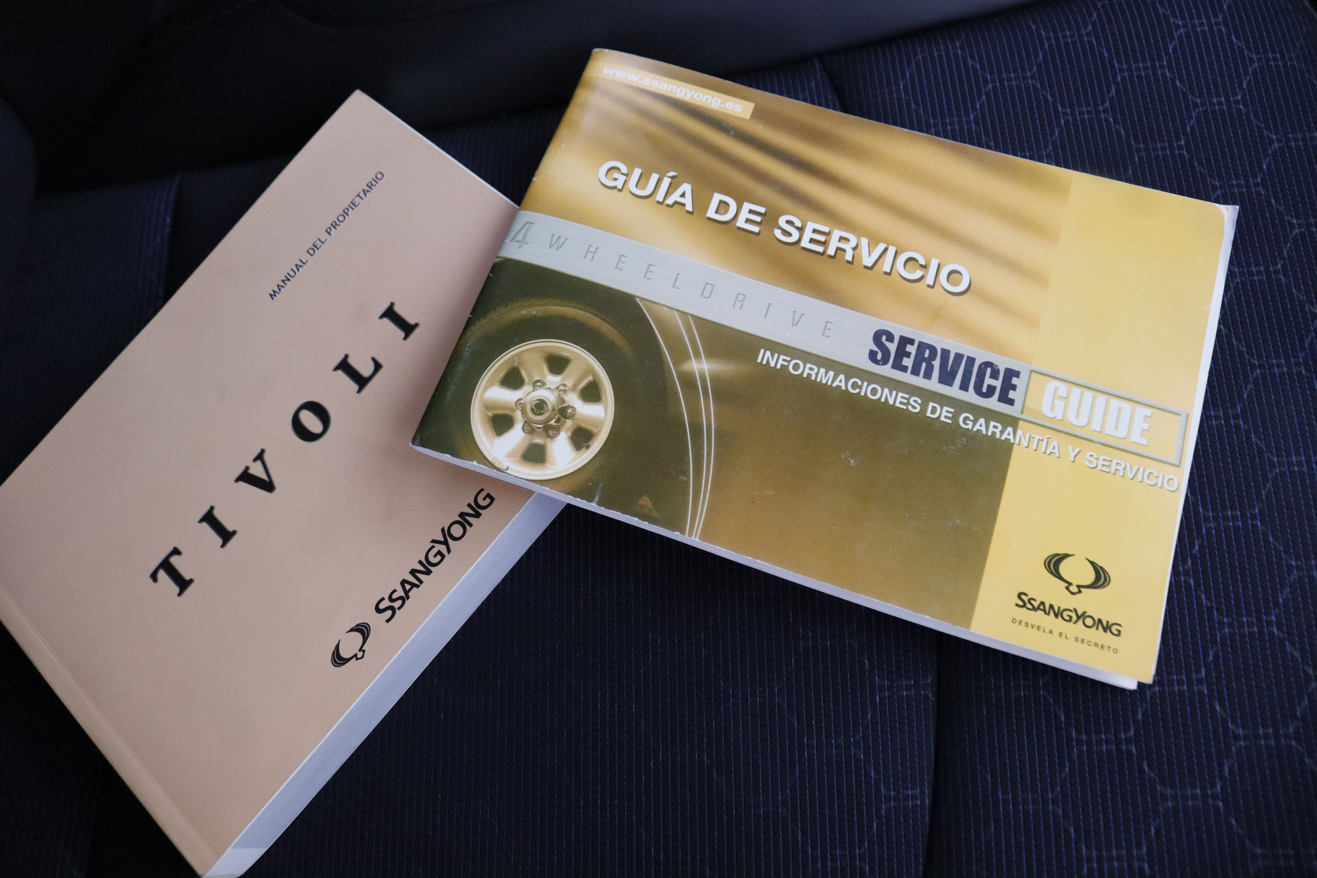 Ssangyong Tivoli 1.6 G16 LIMITED 4X2 128CV 5P # NAVY, PARKTRONIC foto 26