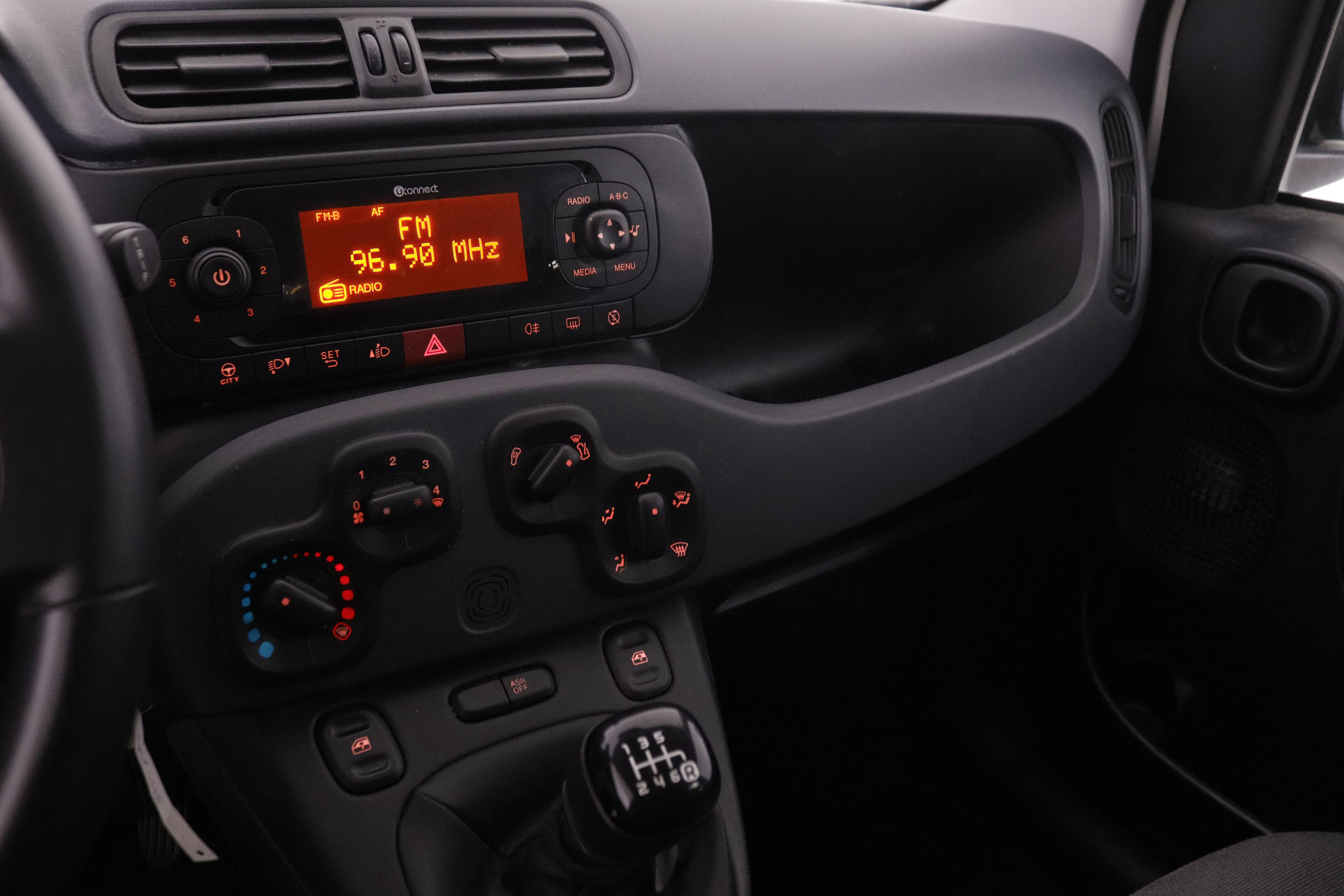 Fiat Panda 1.0 VAN GSE HYBRID 70CV 5P # IVA DEDUCIBLE foto 17