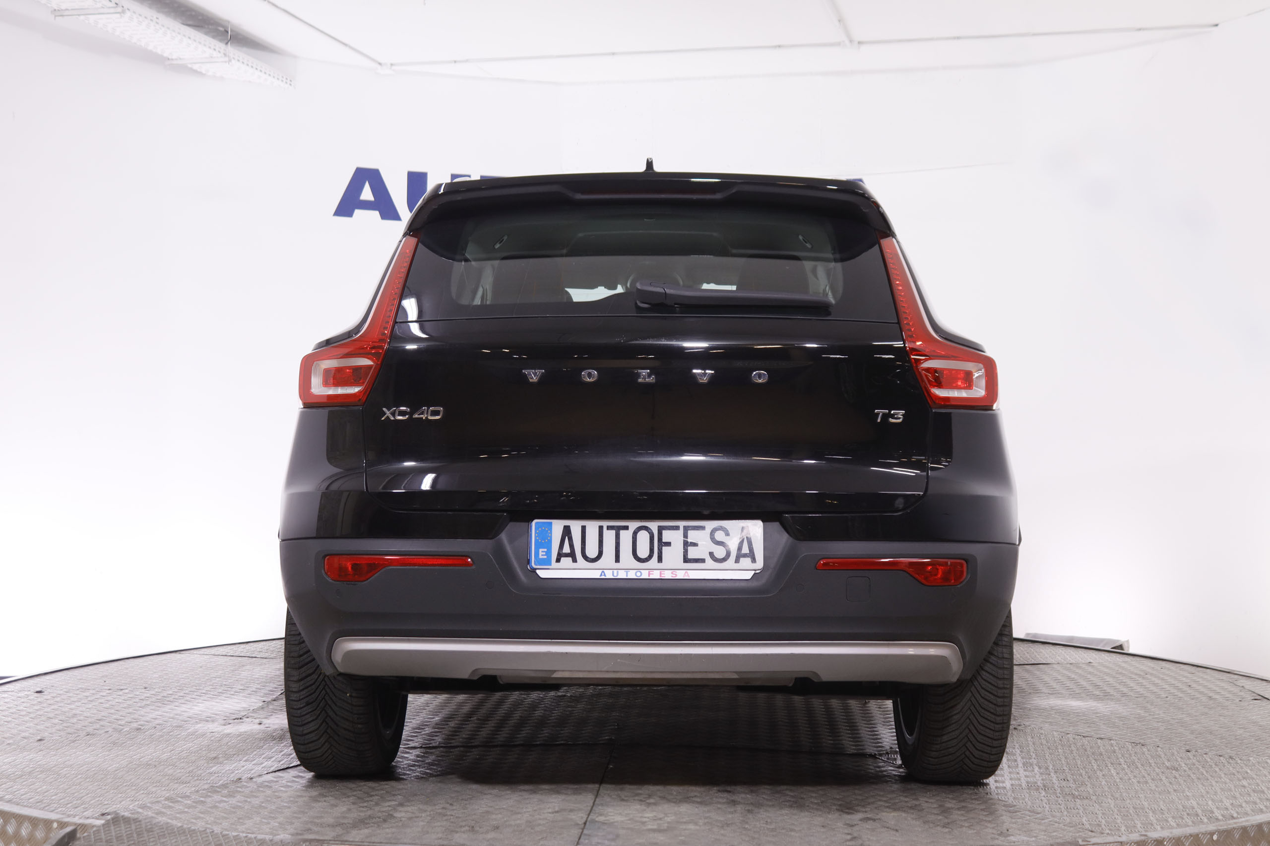Volvo XC40 1.5 MOMENTUM T3 AUTO 163CV 5P # NAVY, PARKTRONIC foto 6