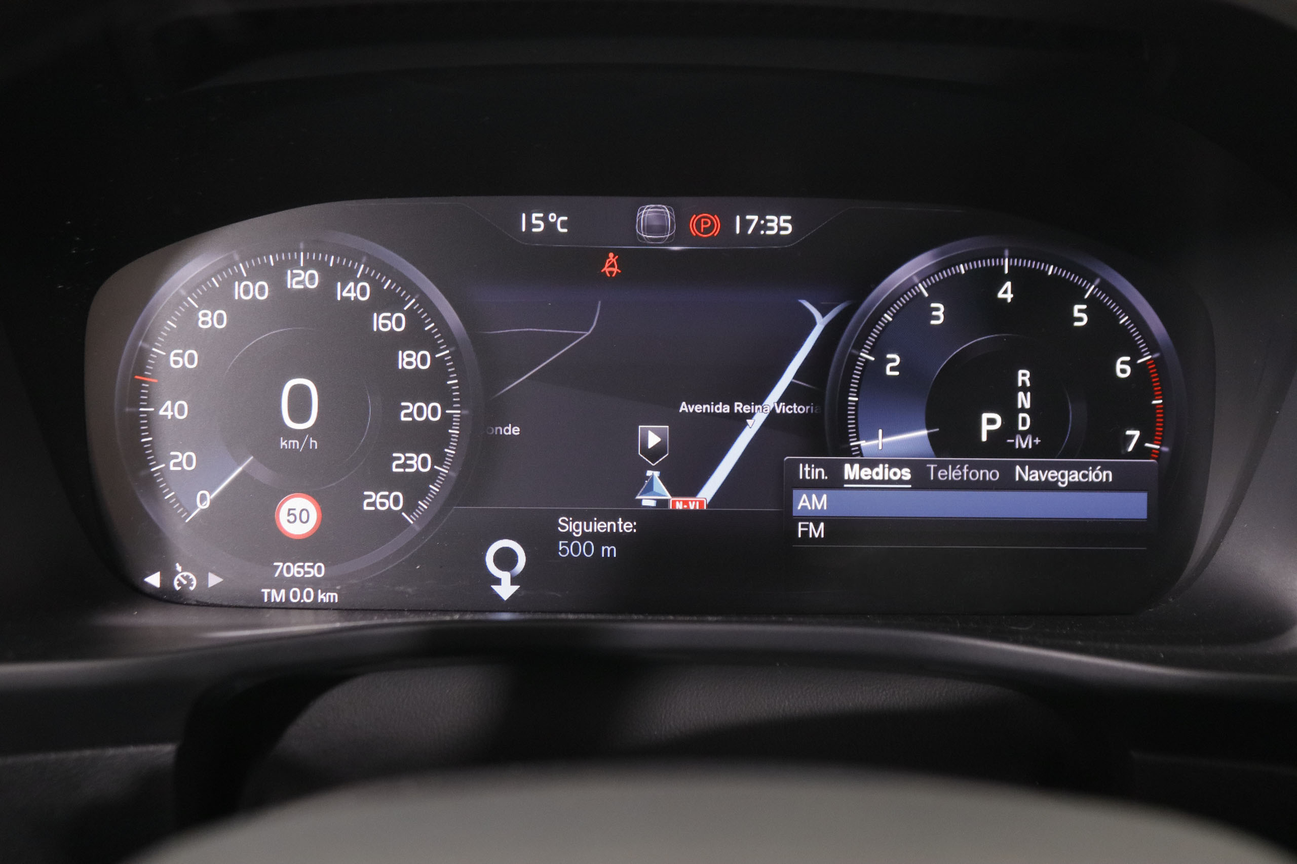 Volvo XC40 1.5 MOMENTUM T3 AUTO 163CV 5P # NAVY, PARKTRONIC foto 17