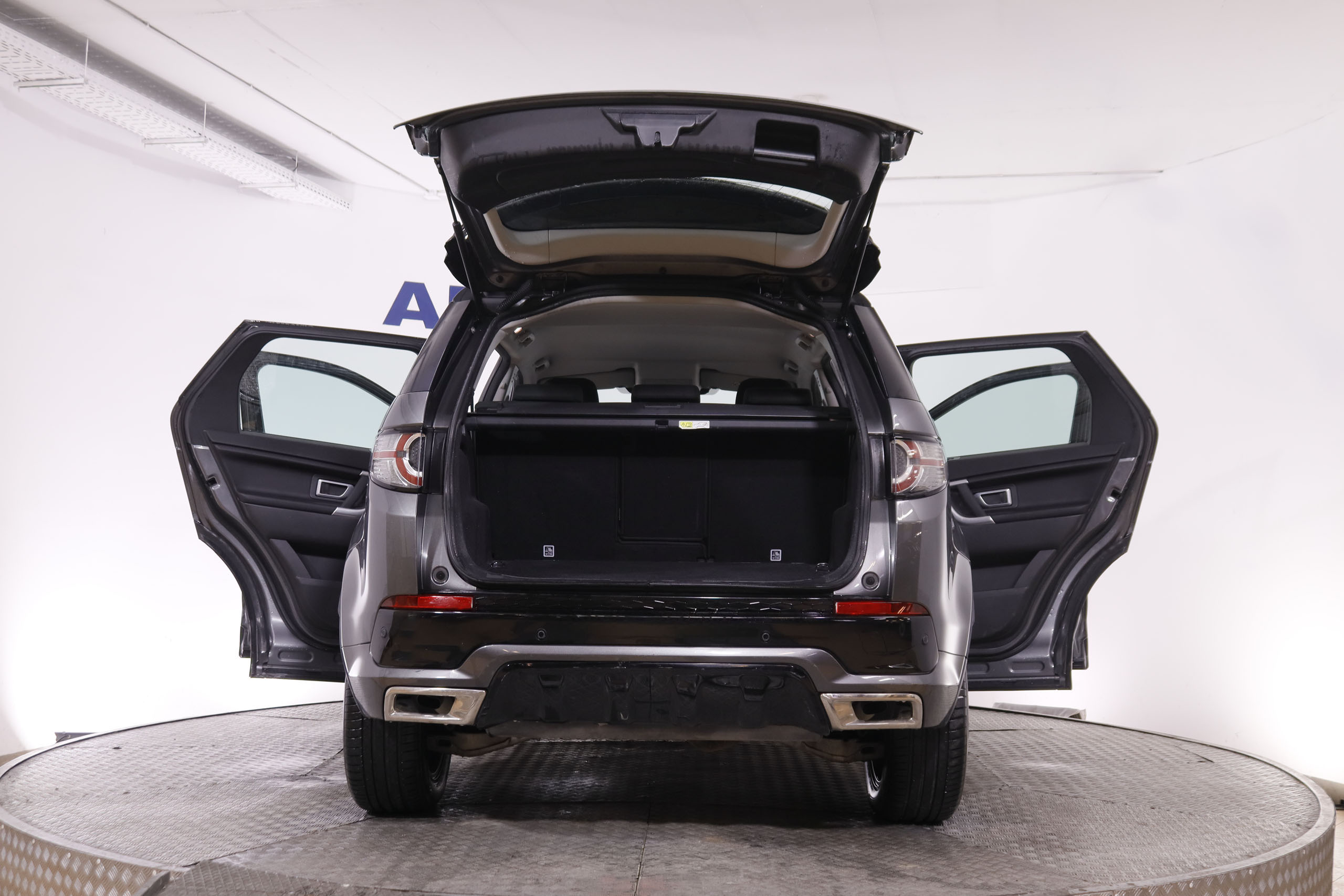 Land Rover Discovery Sport 2.0L TD4 4X4 SE DYNAMIC AUTO 150CV 5P # IVA DEDUCIBLE, NAVY, PARKTRONIC 2.0L TD4 4X4 SE DYNAMIC AUTO 150CV 5P # IVA DEDUCIBLE, NAVY, PARKTRONIC foto 9