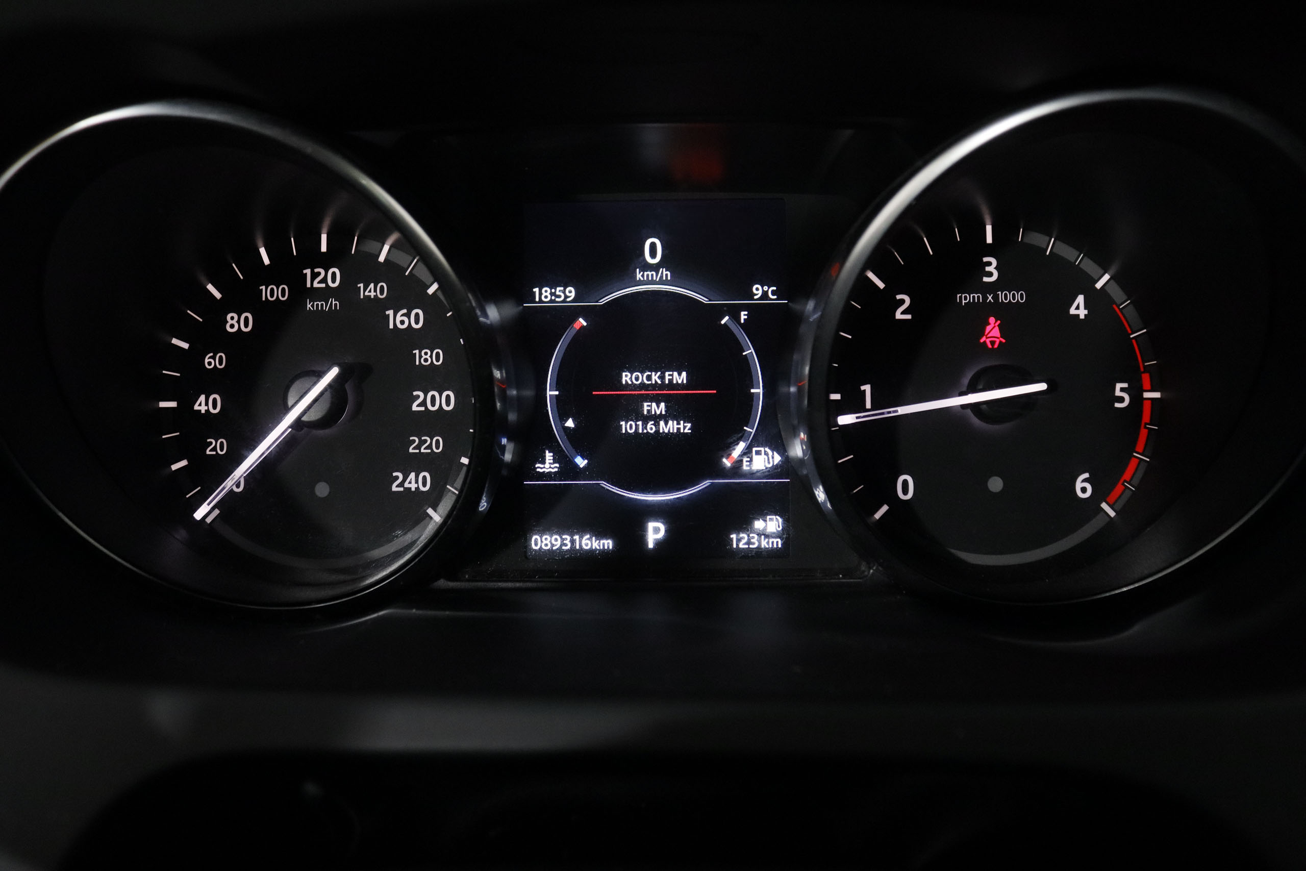 Land Rover Discovery Sport 2.0L TD4 4X4 SE DYNAMIC AUTO 150CV 5P # IVA DEDUCIBLE, NAVY, PARKTRONIC 2.0L TD4 4X4 SE DYNAMIC AUTO 150CV 5P # IVA DEDUCIBLE, NAVY, PARKTRONIC foto 18