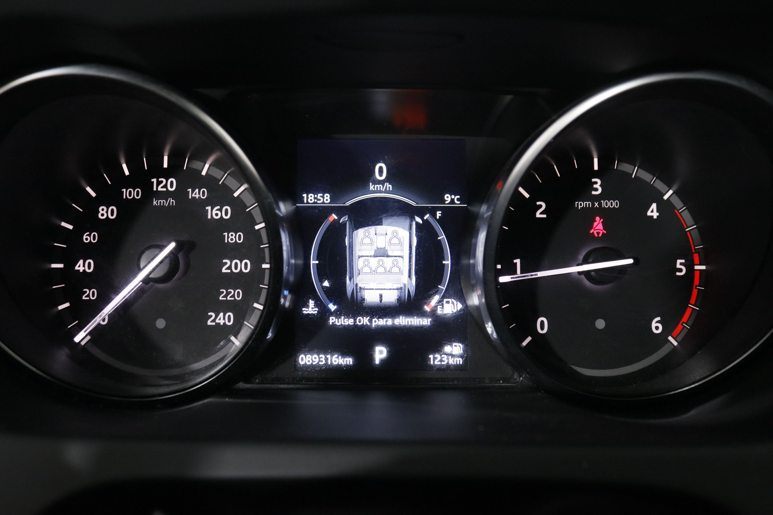 Land Rover Discovery Sport 2.0L TD4 4X4 SE DYNAMIC AUTO 150CV 5P # IVA DEDUCIBLE, NAVY, PARKTRONIC 2.0L TD4 4X4 SE DYNAMIC AUTO 150CV 5P # IVA DEDUCIBLE, NAVY, PARKTRONIC foto 17