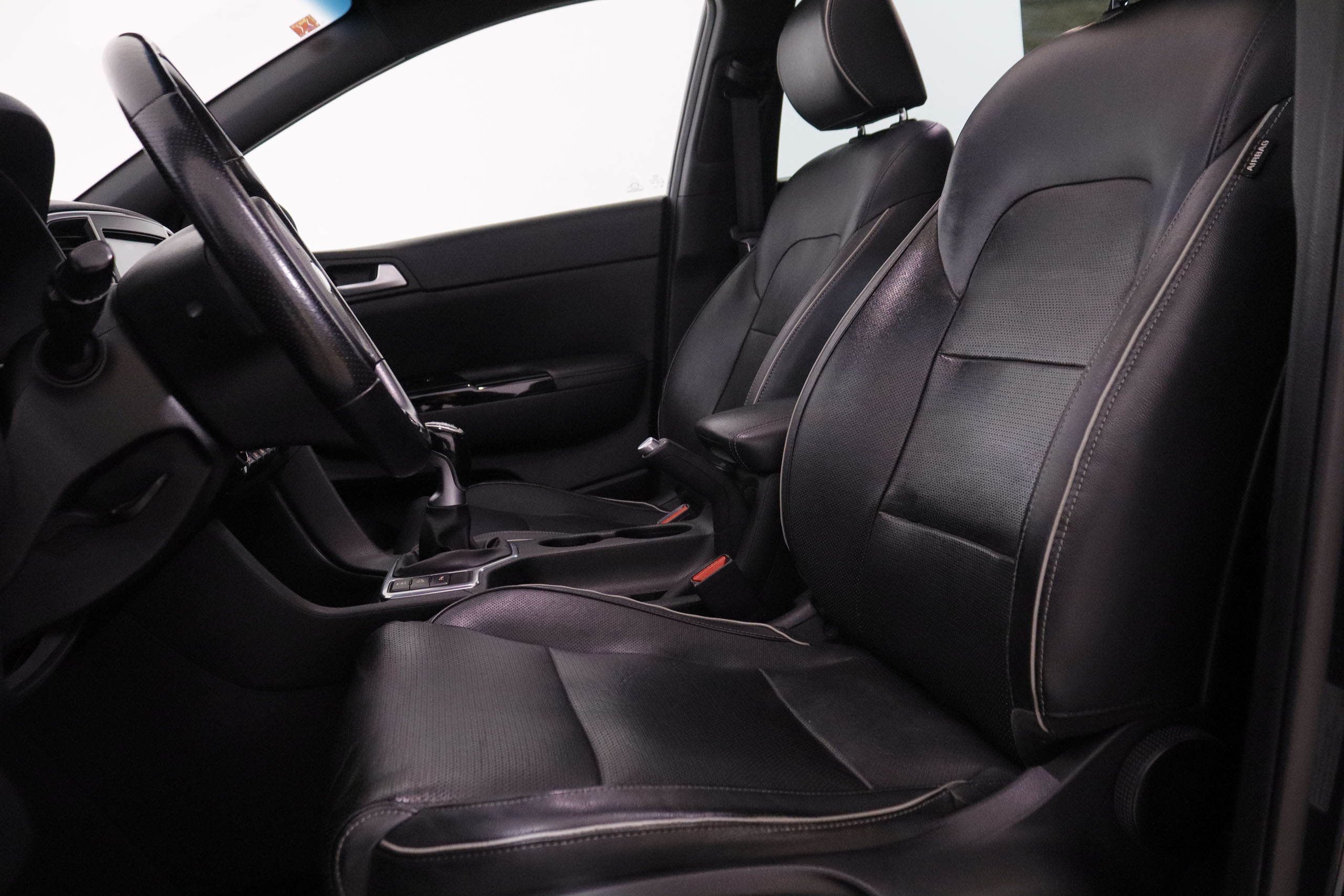 Kia Sportage 1.6 TGDI GT LINE 4X4 177CV 5P # CUERO, TECHO ELEC PANORAMICO, NAVY, PARKTRONIC foto 25