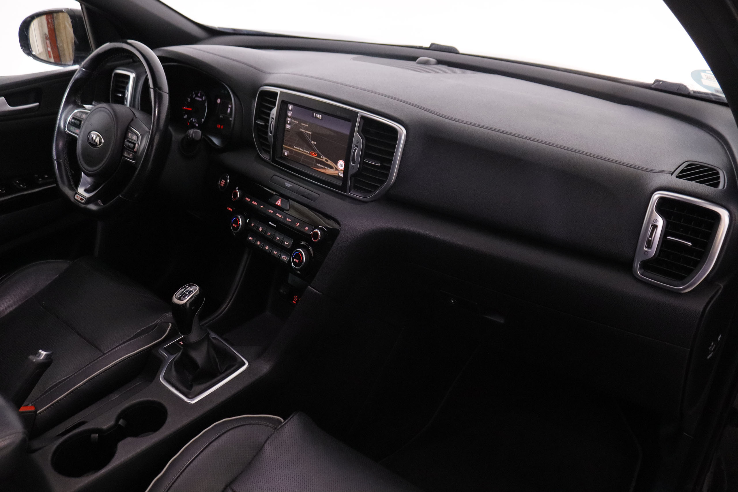 Kia Sportage 1.6 TGDI GT LINE 4X4 177CV 5P # CUERO, TECHO ELEC PANORAMICO, NAVY, PARKTRONIC foto 18