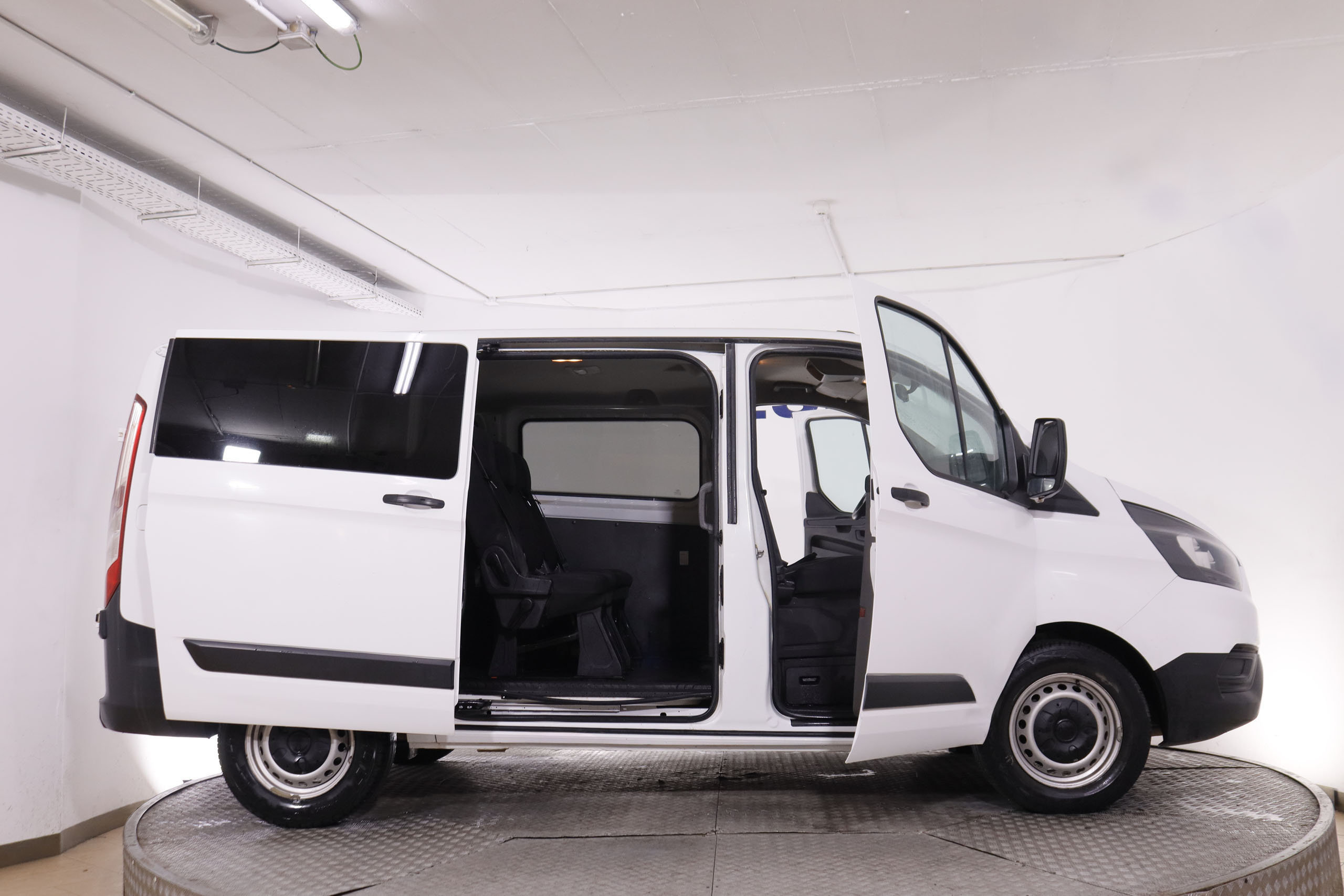 Ford Transit  Custom 2.0 TDCI MHEV KOMBI 105CV 9 PLAZAS 4P # IVA DEDUCIBLE foto 10