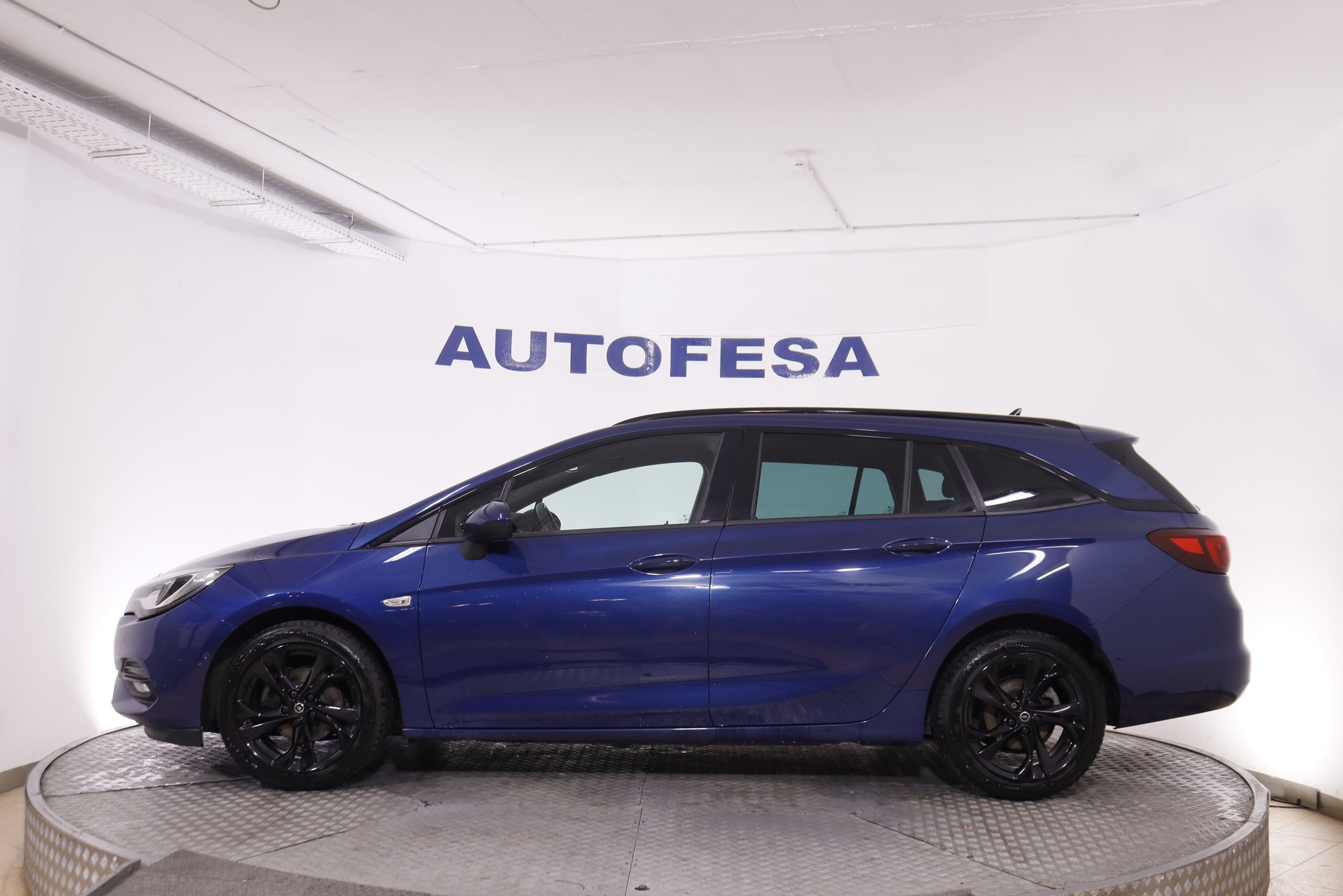 Opel Astra 1.5D SPORTS TOURER ULTIMATE AUTO 122CV 5P # CUERO, NAVY, PARKTRONIC foto 9
