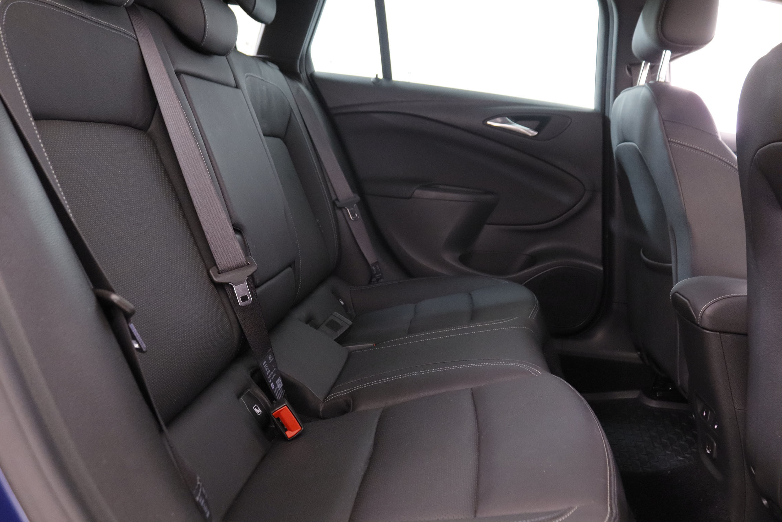 Opel Astra 1.5D SPORTS TOURER ULTIMATE AUTO 122CV 5P # CUERO, NAVY, PARKTRONIC foto 27