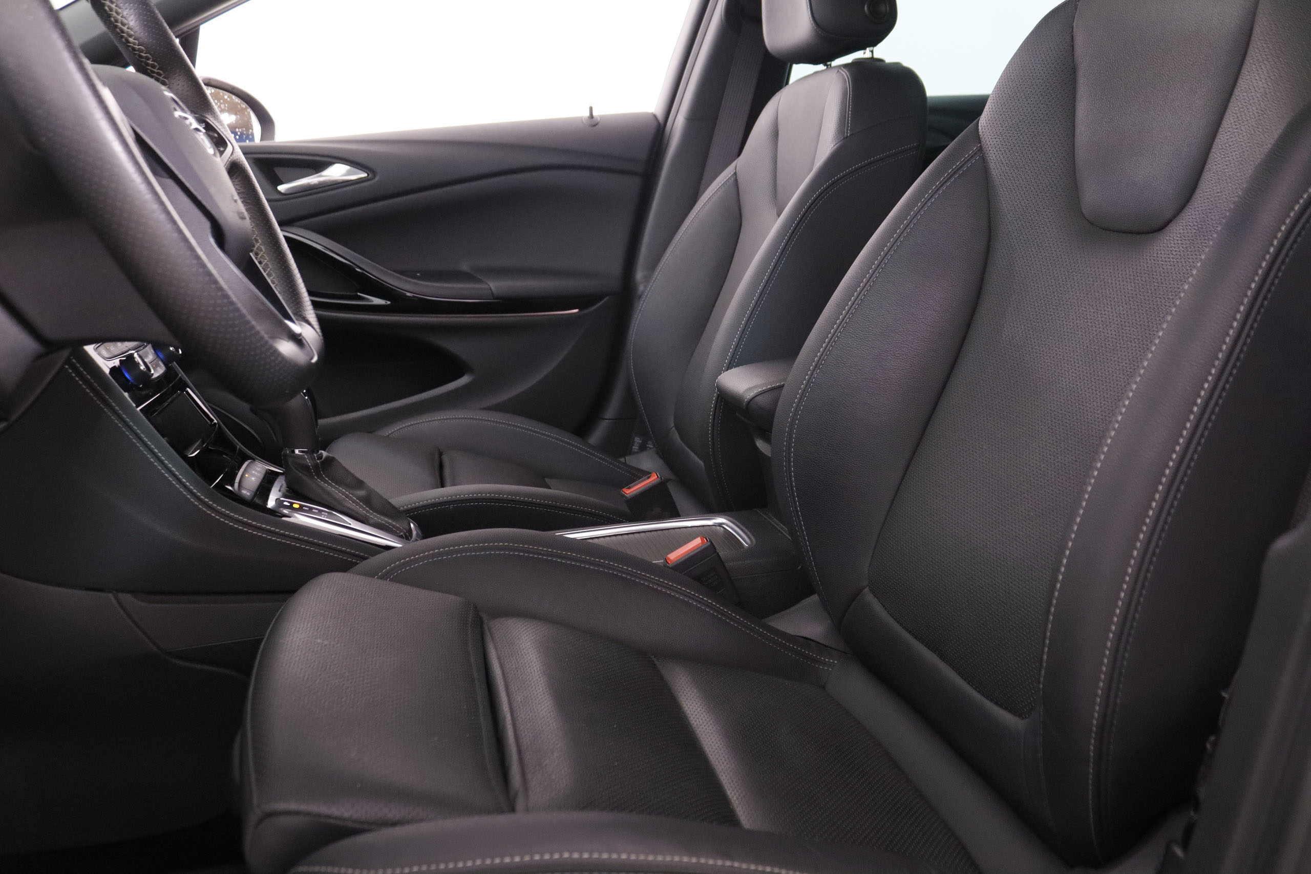 Opel Astra 1.5D SPORTS TOURER ULTIMATE AUTO 122CV 5P # CUERO, NAVY, PARKTRONIC foto 23