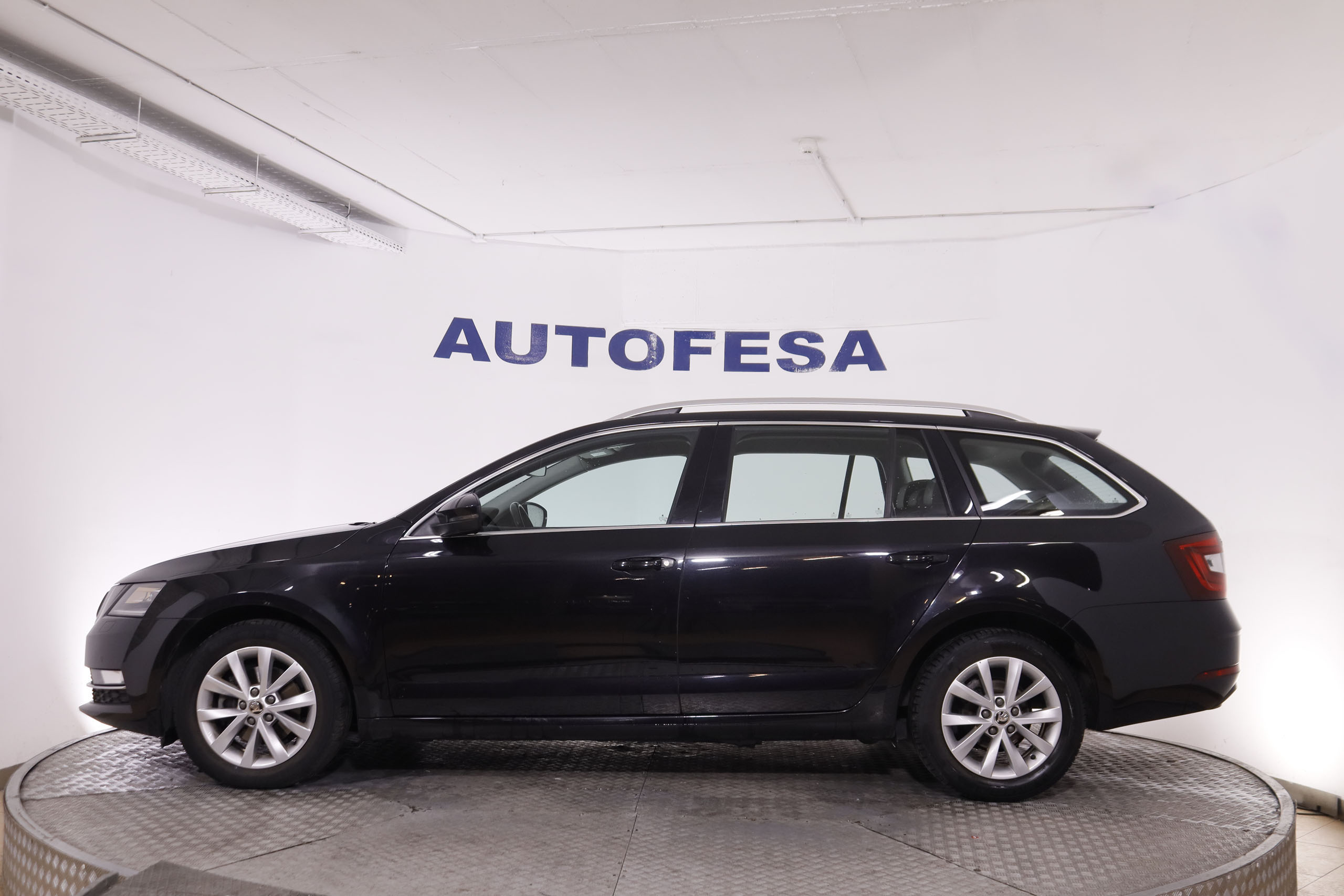 Skoda Octavia 1.0 TSI AMBITION DSG AUTO 115CV 5P # CUERO, NAVY, PARTRONIC foto 9