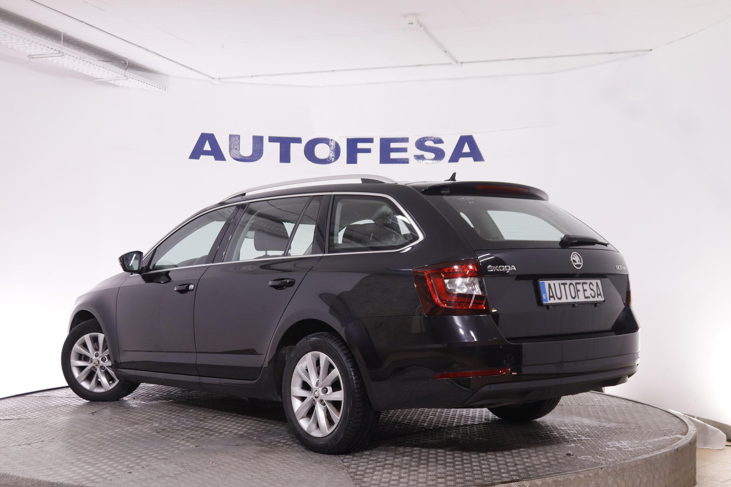 Skoda Octavia 1.0 TSI AMBITION DSG AUTO 115CV 5P # CUERO, NAVY, PARTRONIC foto 5