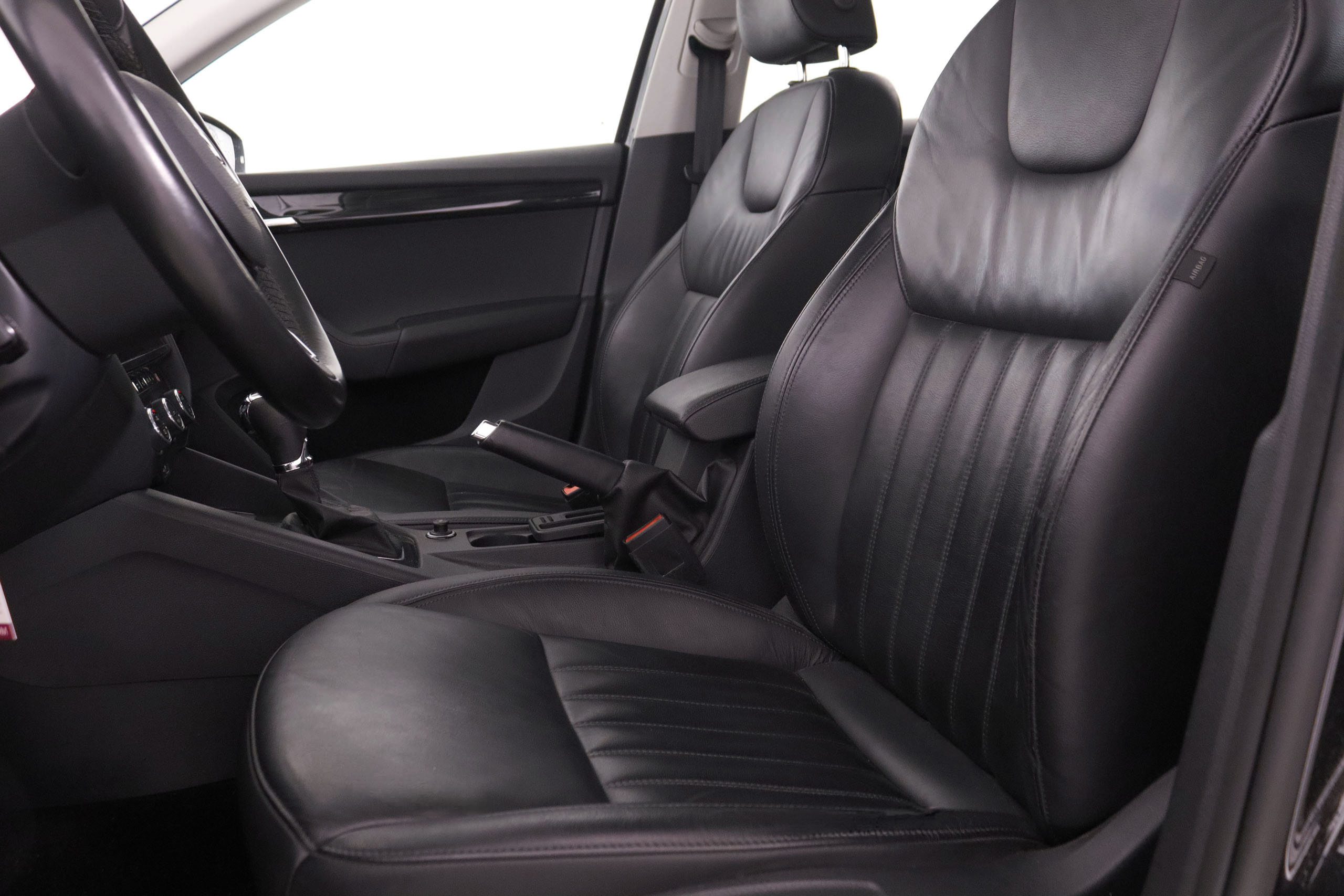 Skoda Octavia 1.0 TSI AMBITION DSG AUTO 115CV 5P # CUERO, NAVY, PARTRONIC foto 22