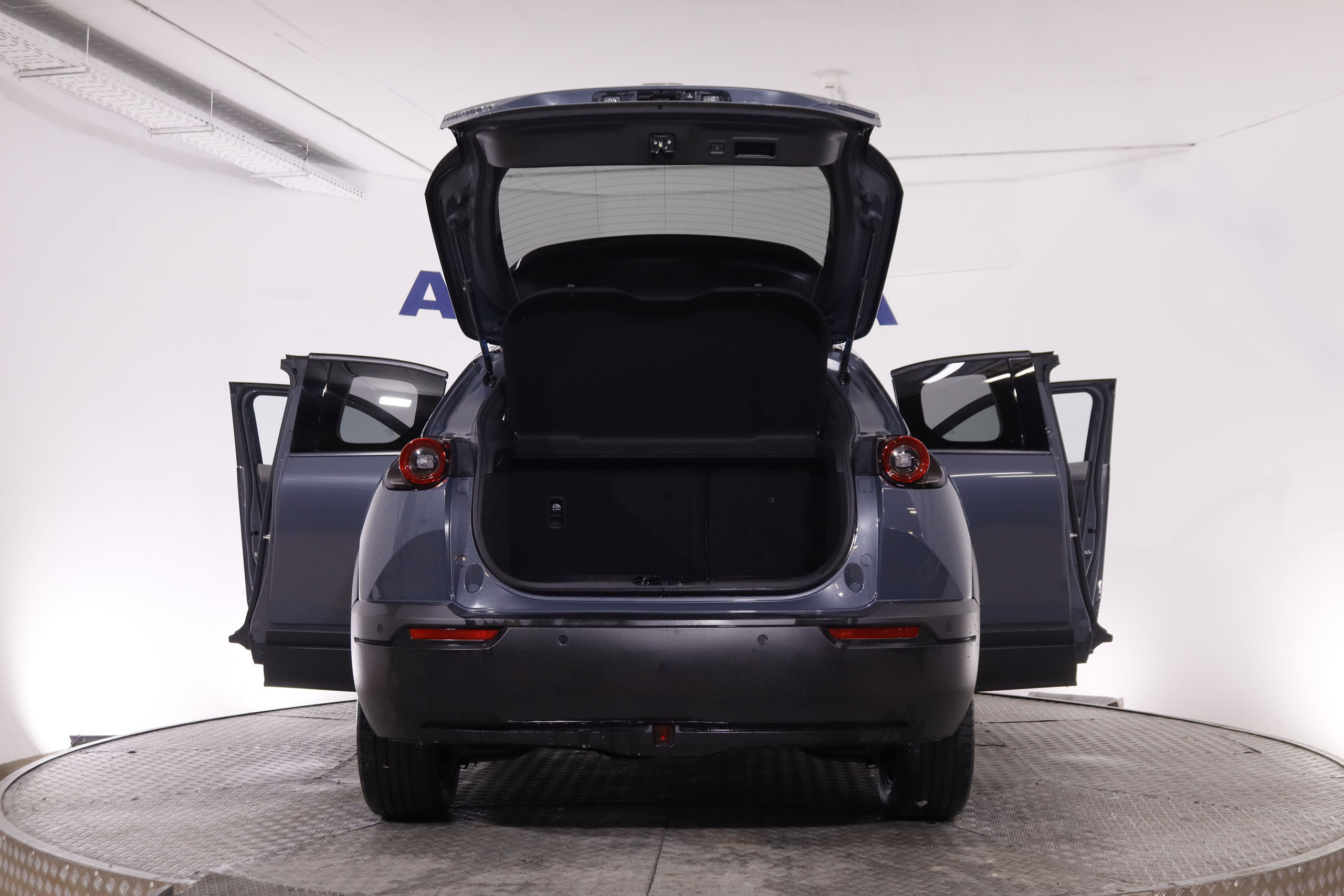Mazda MX30 ELECTRICO E-SKYACTIVE MODERN AUTO 145CV 5P # IVA DEDUCIBLE, NAVY, PARKTRONIC foto 11