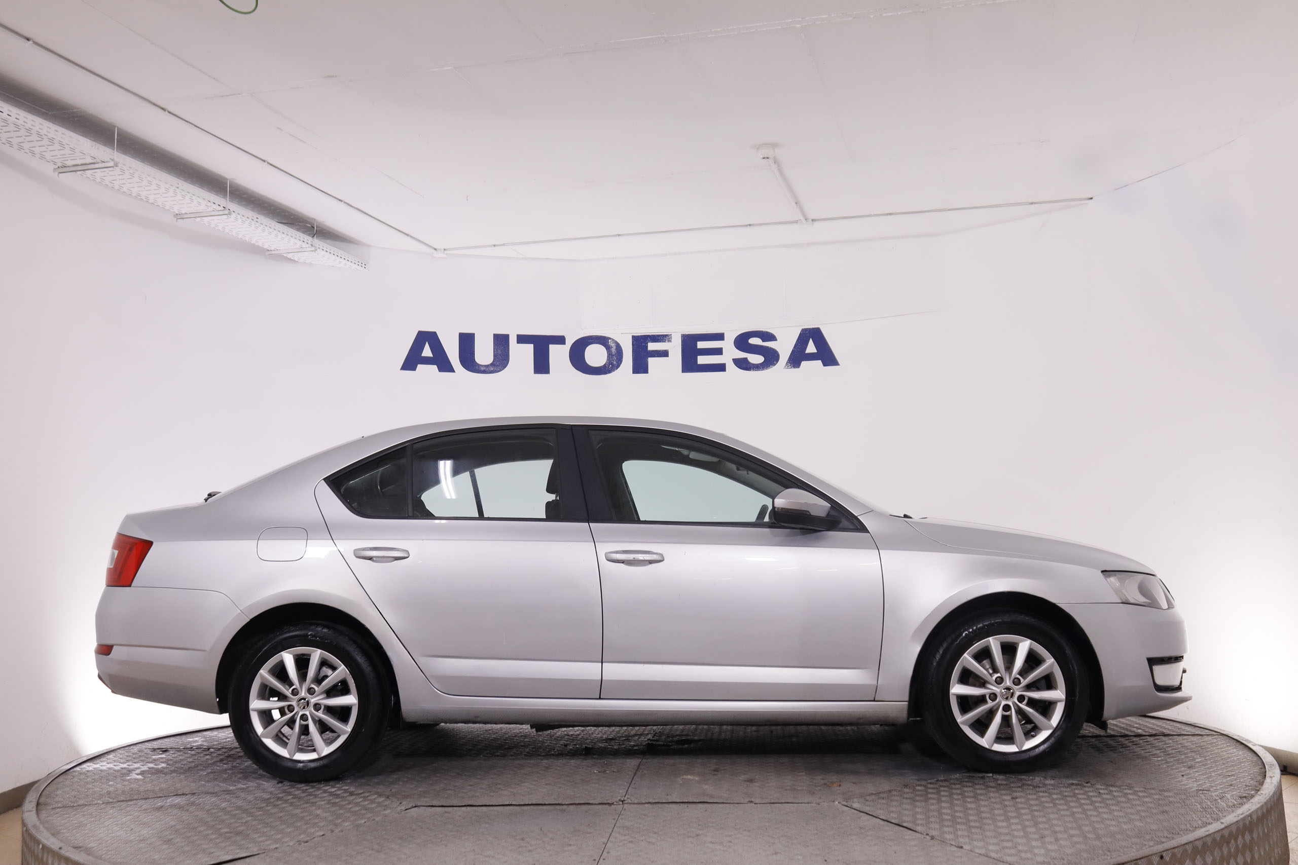 Skoda Octavia 1.6 TDI AMBITION 105CV 5P foto 9