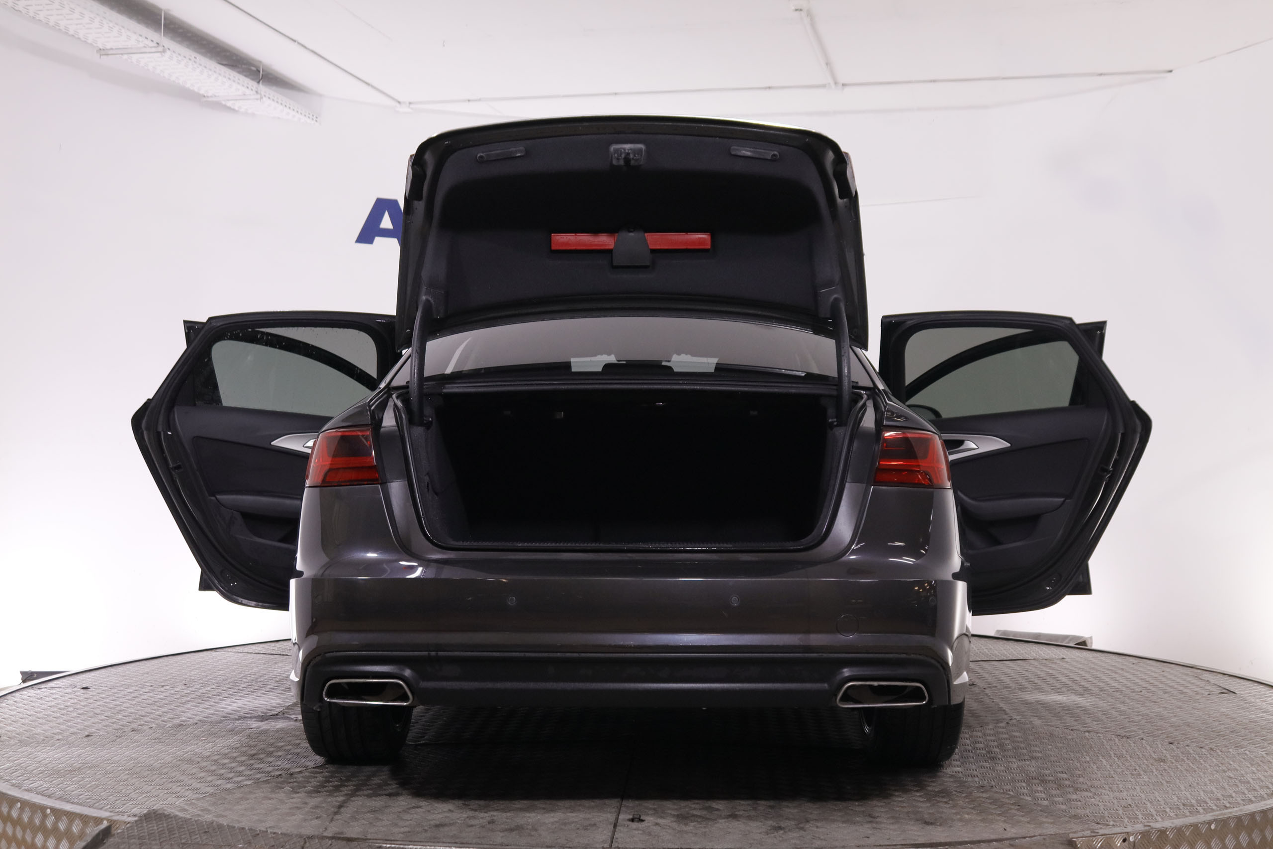 Audi A6 2.0 TDI ULTRA STRONIC AUTO 190CV 4P # NAVY, PARKTRONIC foto 10