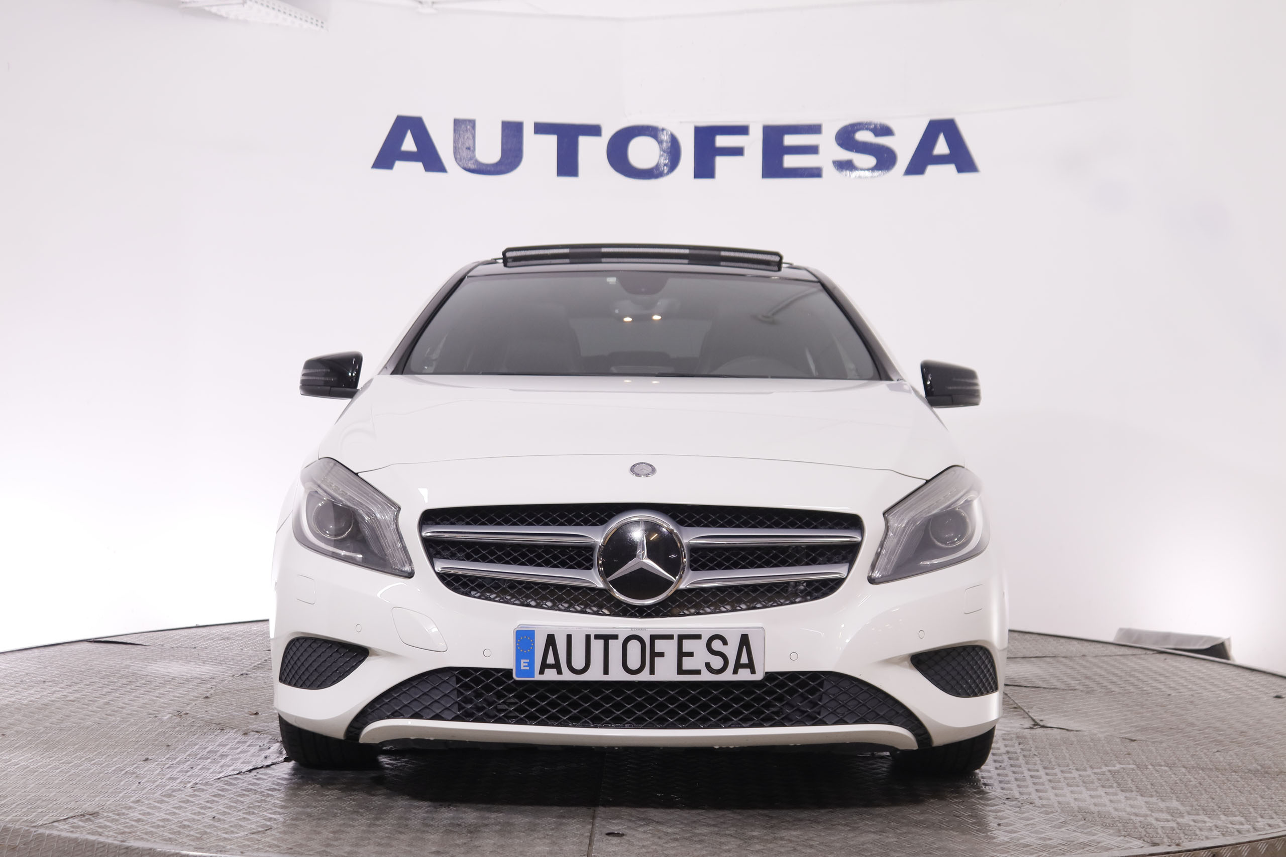 Mercedes-benz A 200 CLASE A A200 URBAN AUTO 156CV 5P # TECHO ELEC PANORAMICO, NAVY, PARKTRONIC foto 2