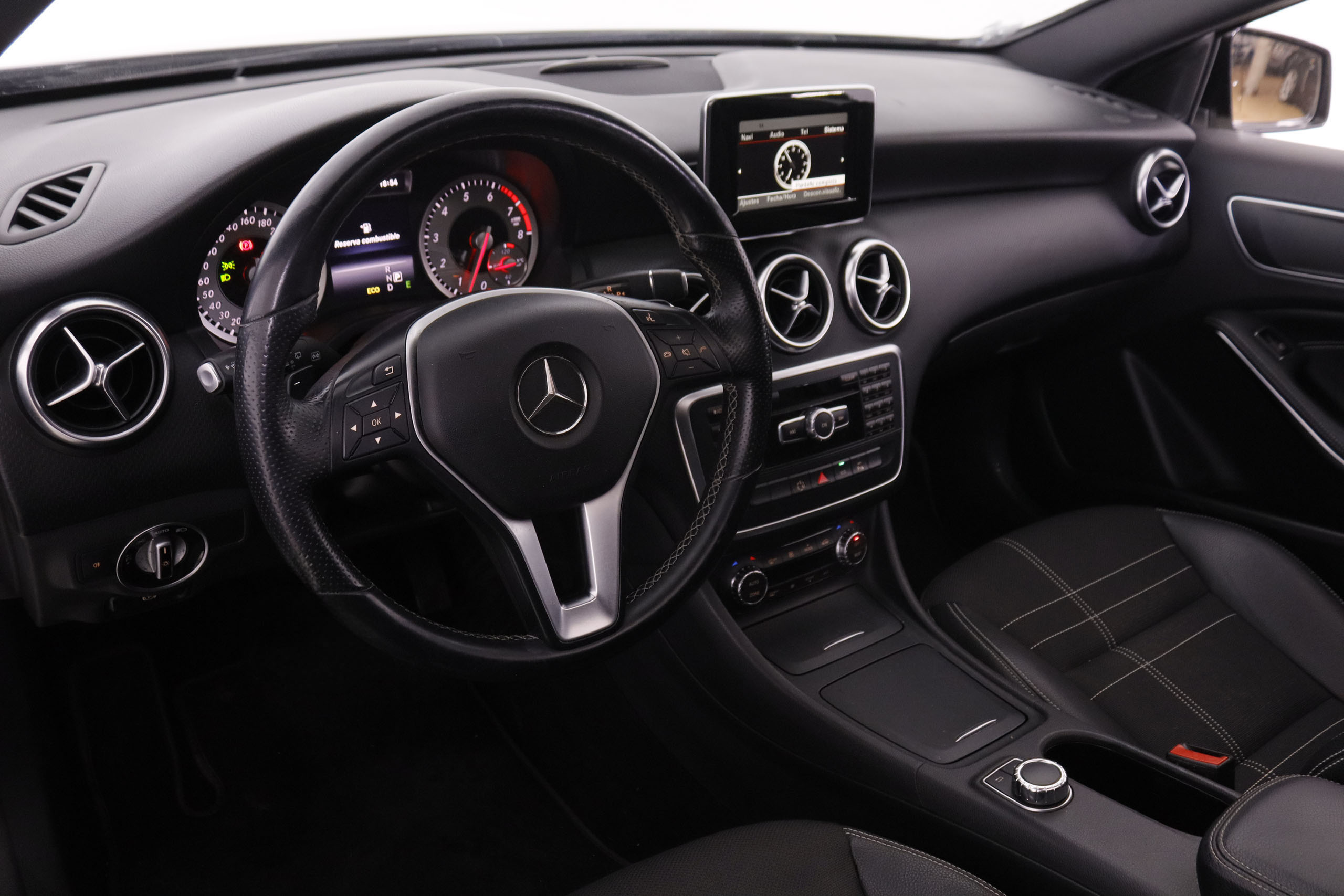 Mercedes-benz A 200 CLASE A A200 URBAN AUTO 156CV 5P # TECHO ELEC PANORAMICO, NAVY, PARKTRONIC foto 15