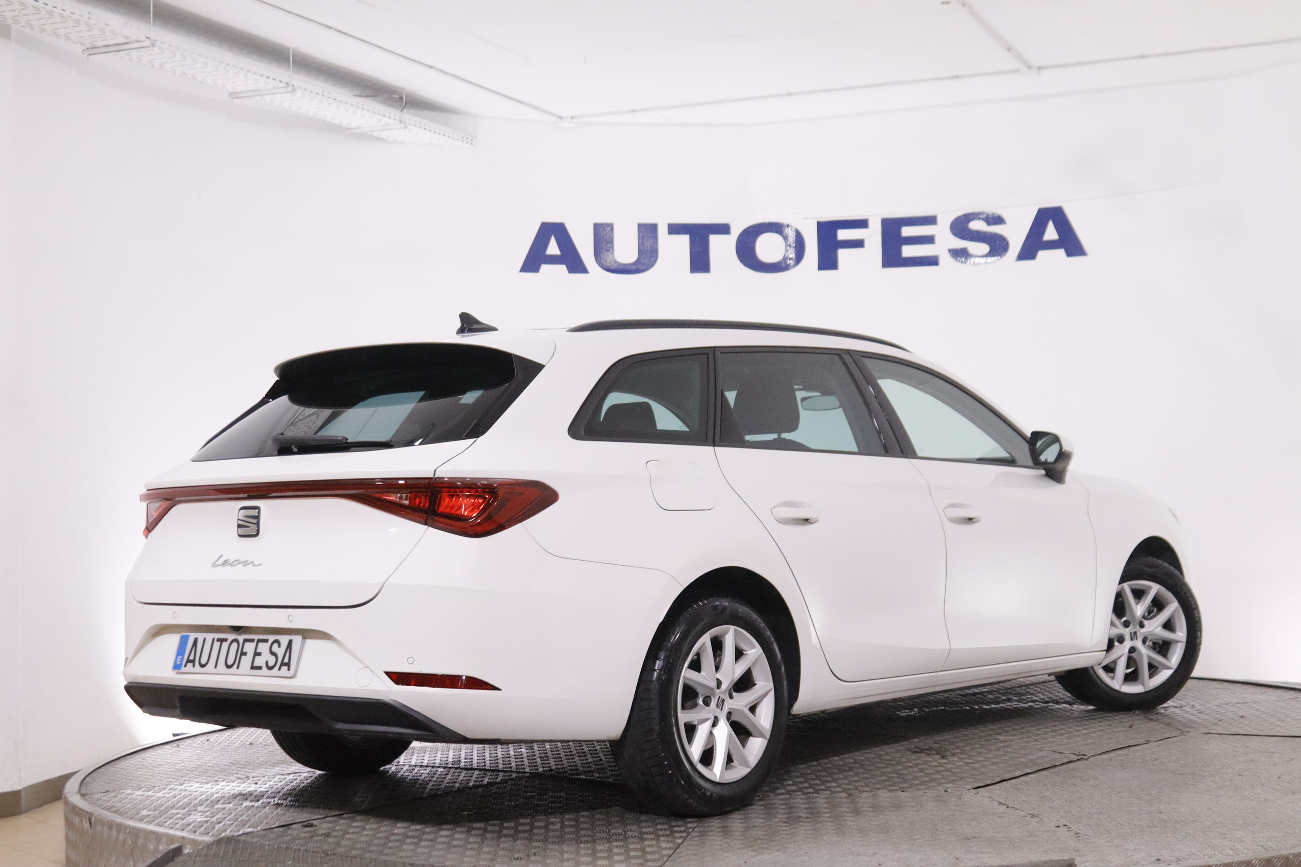 Seat Leon 1.0 MHEV ETSI STYLE DSG AUTO 110CV 5P # IVA DEDUCIBLE, NAVY, PARKTRONIC foto 7