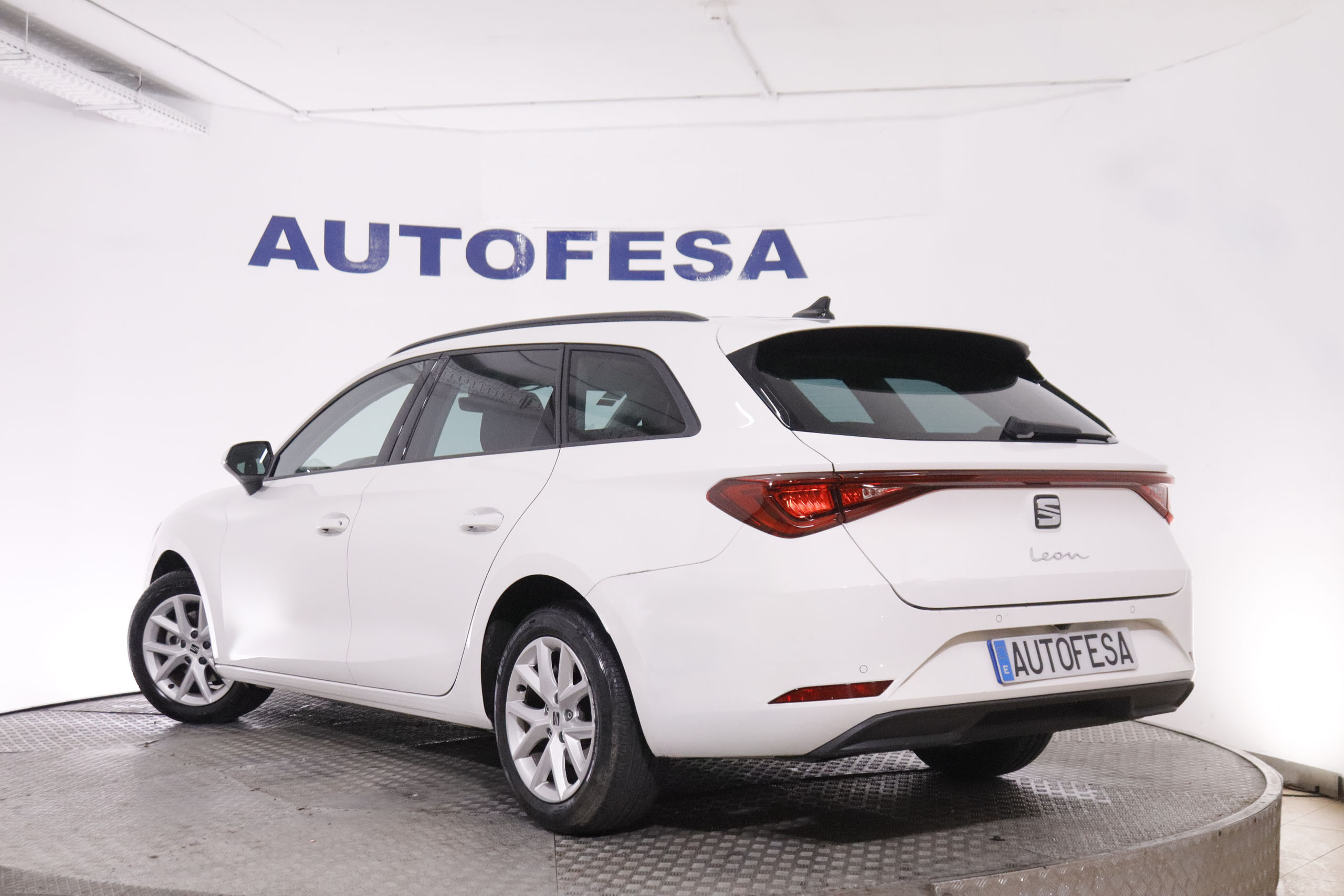 Seat Leon 1.0 MHEV ETSI STYLE DSG AUTO 110CV 5P # IVA DEDUCIBLE, NAVY, PARKTRONIC foto 5
